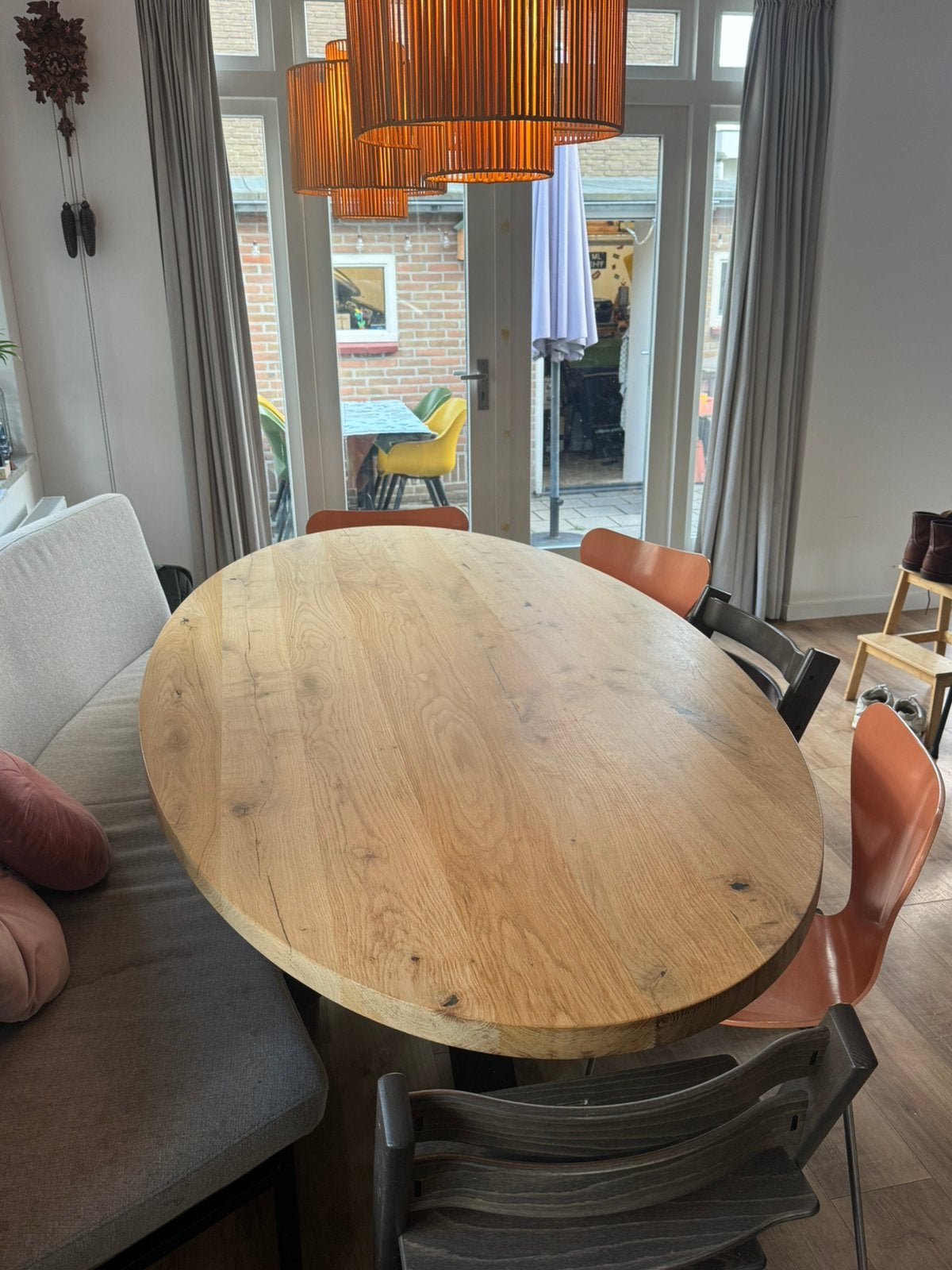 Ovale eettafel met stalen onderstel. Evt met bankje, Huis en Inrichting, Ophalen, Gebruikt, 100 tot 150 cm, Eikenhout