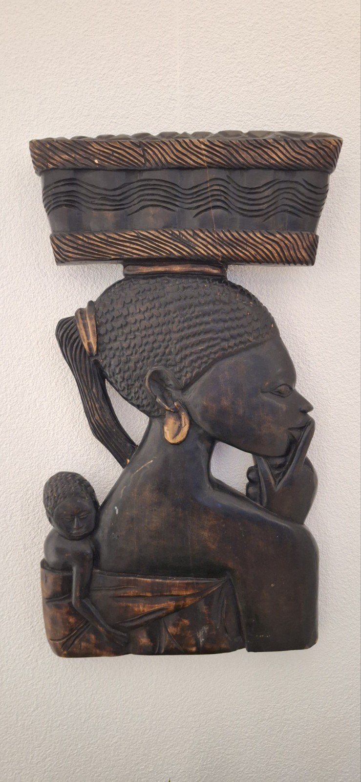 Houten sculptuur Afrikaanse vrouw met kind en mand, Houtsnijwerk, Handgemaakt, Hout, Bruin