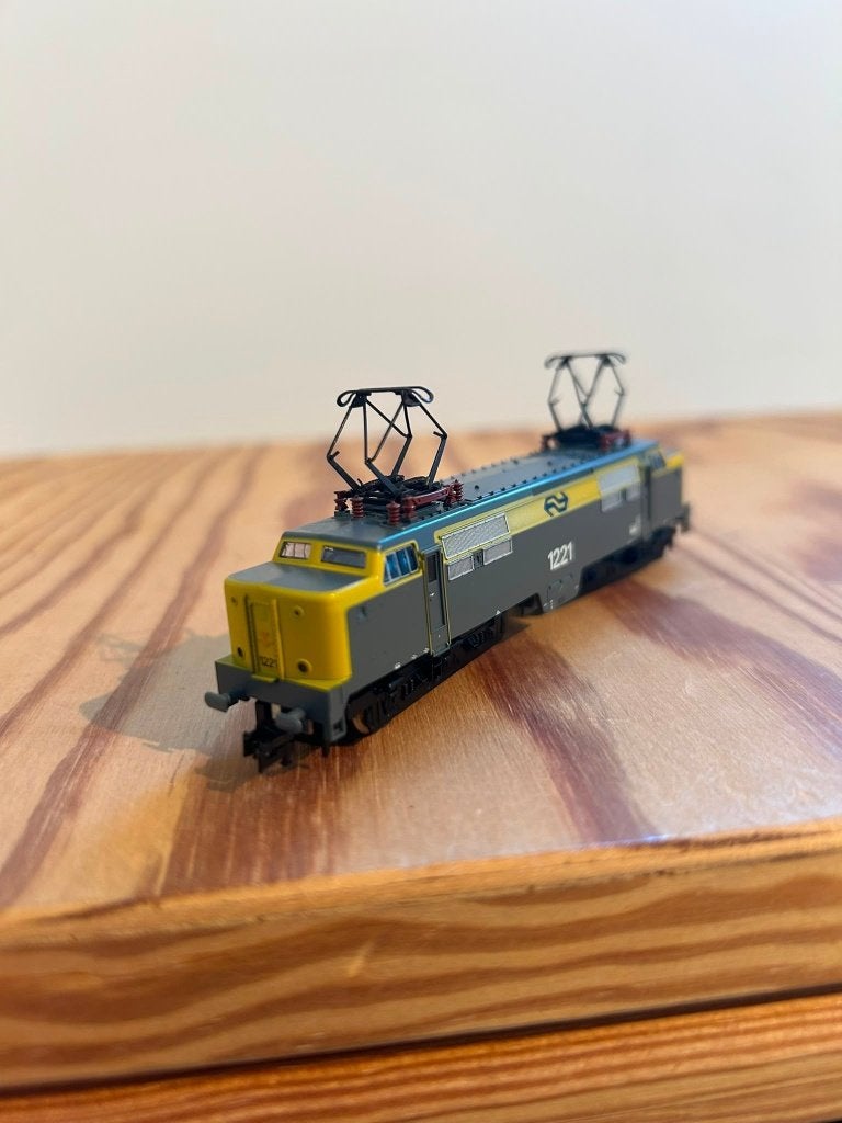 N-spoor Minitrix Loc NS 1221 met verpakking, Hobby en Vrije tijd, Modeltreinen | N-Spoor, Overige merken, Ophalen of Verzenden