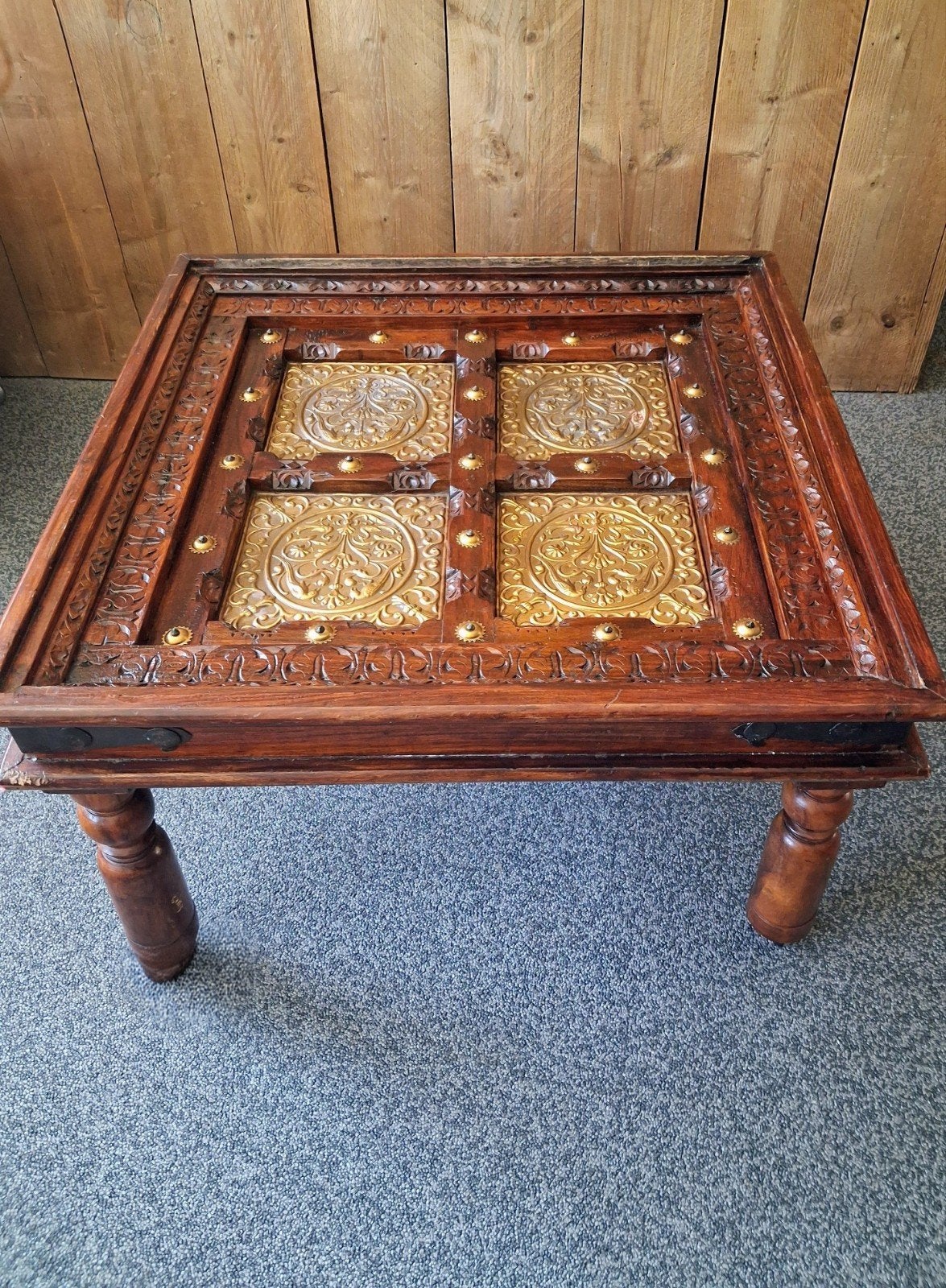 Unieke handgemaakte Indiase salontafel Sheeshamhout., Ophalen