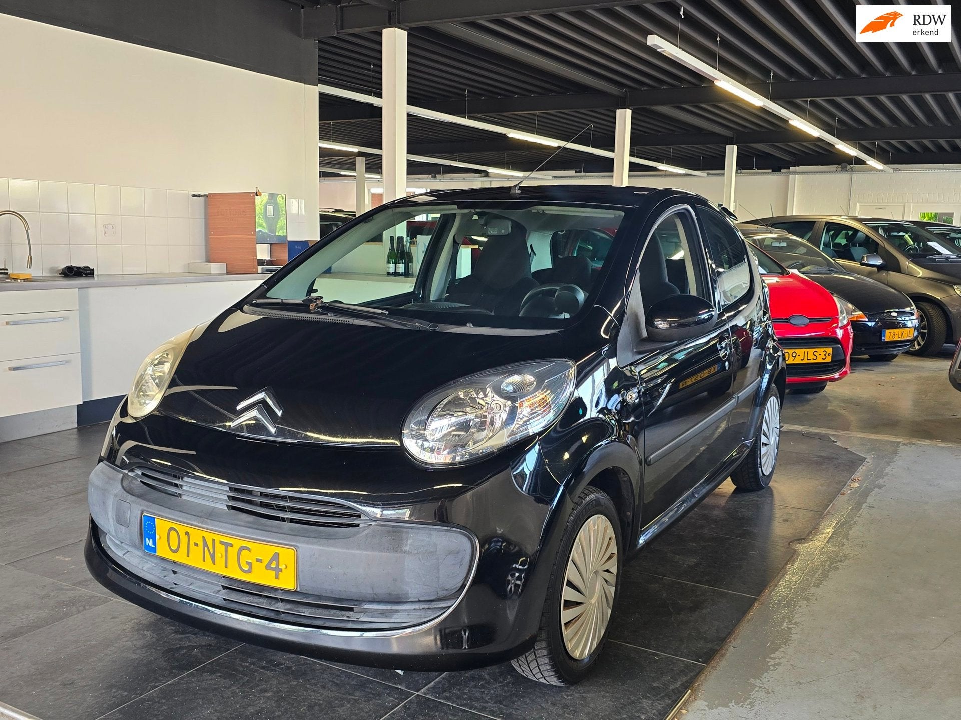 Citroen C1 1.0-12V Ambiance/CARPLAY/AIRCO/5-DEURS/, Voorwielaandrijving, Stof, Gebruikt, Zwart