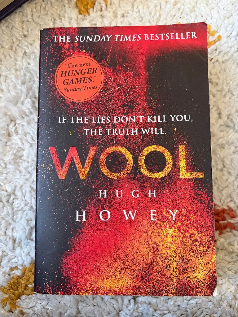 Hugh Howey - Wool, Ophalen of Verzenden, Gelezen, Hugh Howey