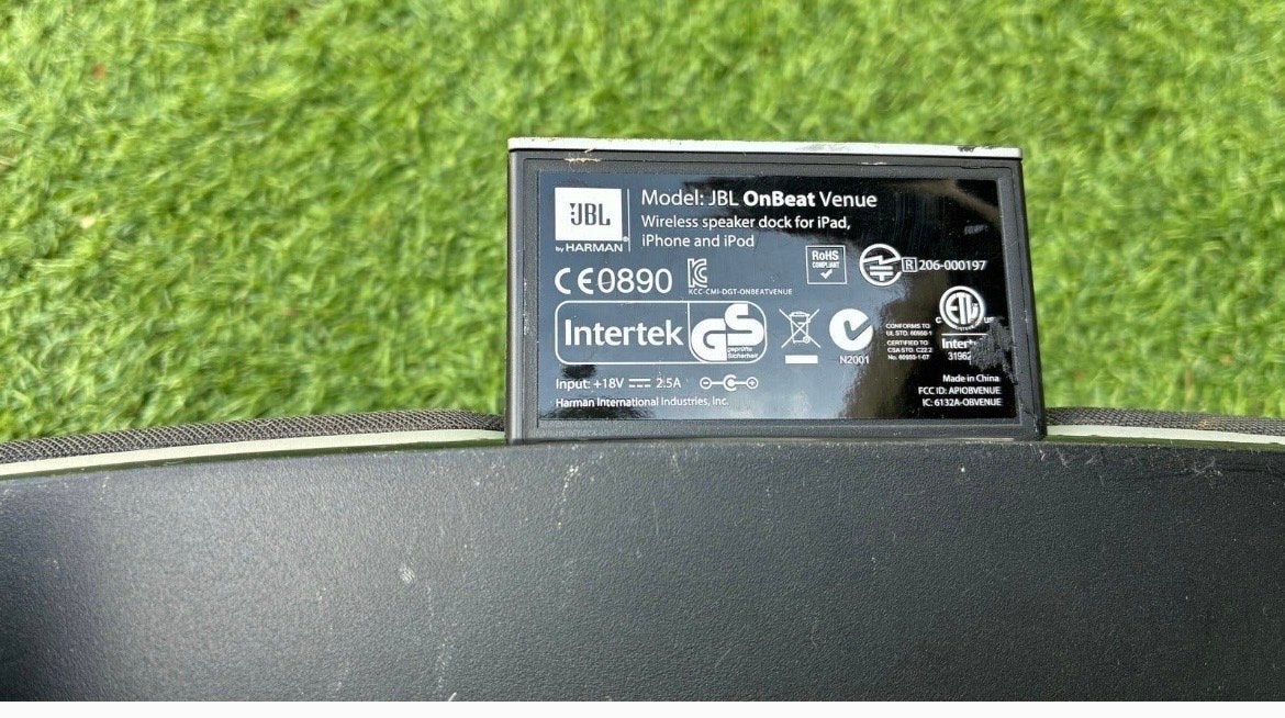 JBL OnBeat Venue speakerdock (zonder oplader), Gebruikt, JBL, Ophalen of Verzenden, Draagbare speaker