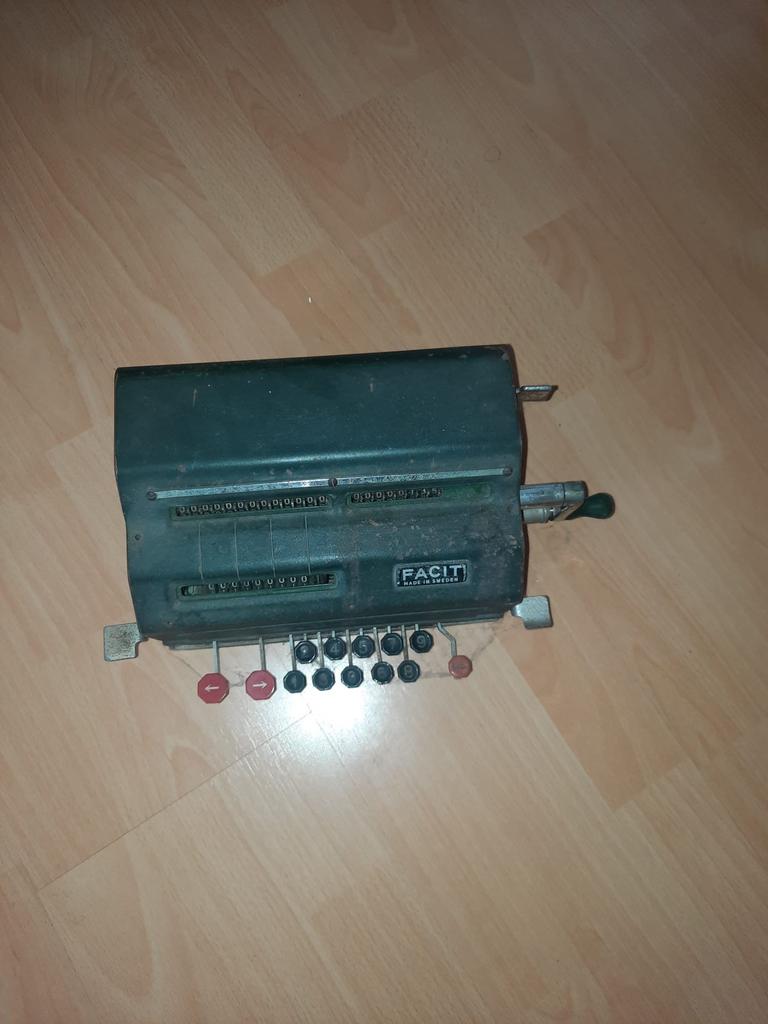 Telmachine / rekenmachine antiek, Ophalen