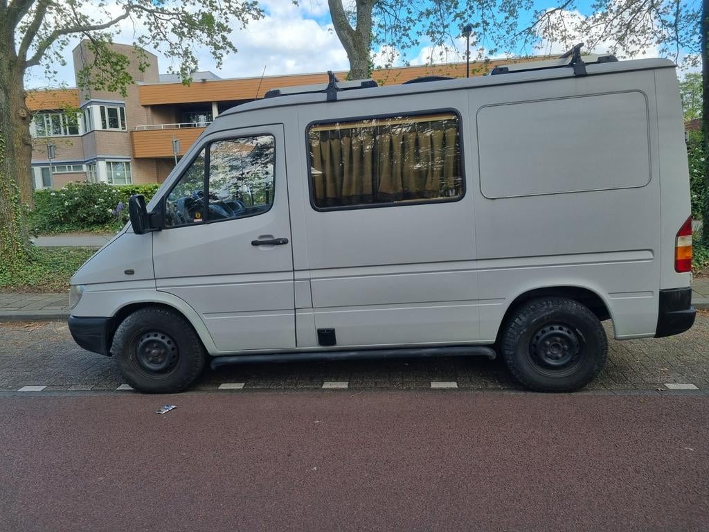 Mercedes-Benz Sprinter off-grid Camper -208cdi, Buscamper of Camperbus, Tot en met 2, Mercedes-Benz, Particulier