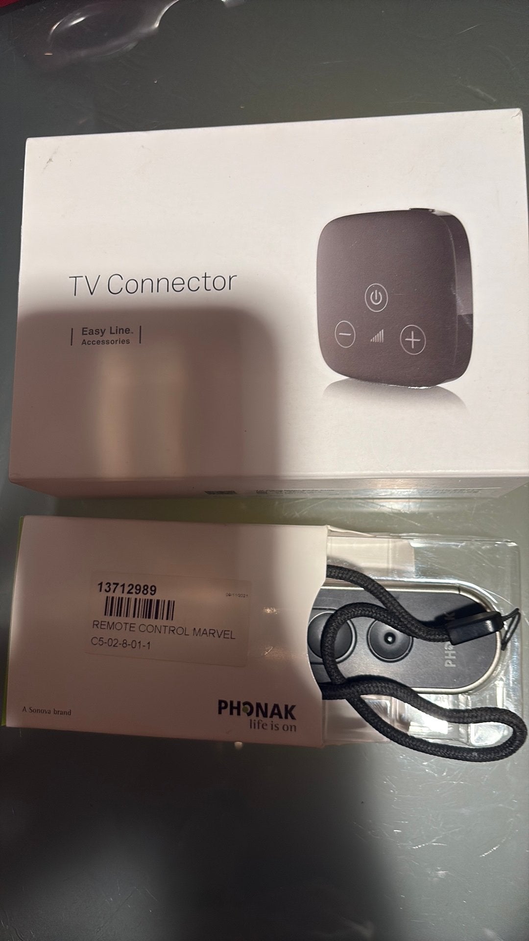 Tv connector en remote control, Diversen, Ophalen of Verzenden, Zo goed als nieuw