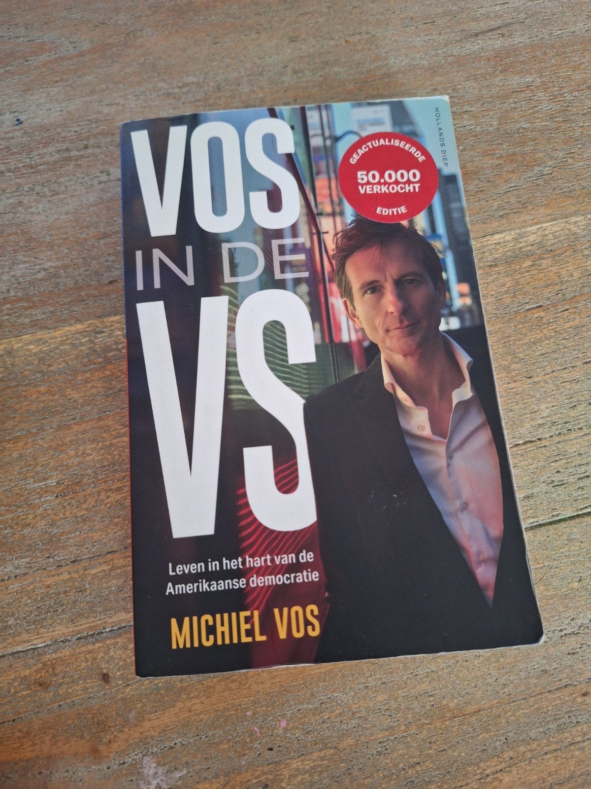 VOS in de VS - Michiel Vos (Geactualiseerde Editie), Ophalen of Verzenden, Zo goed als nieuw, Michiel Vos