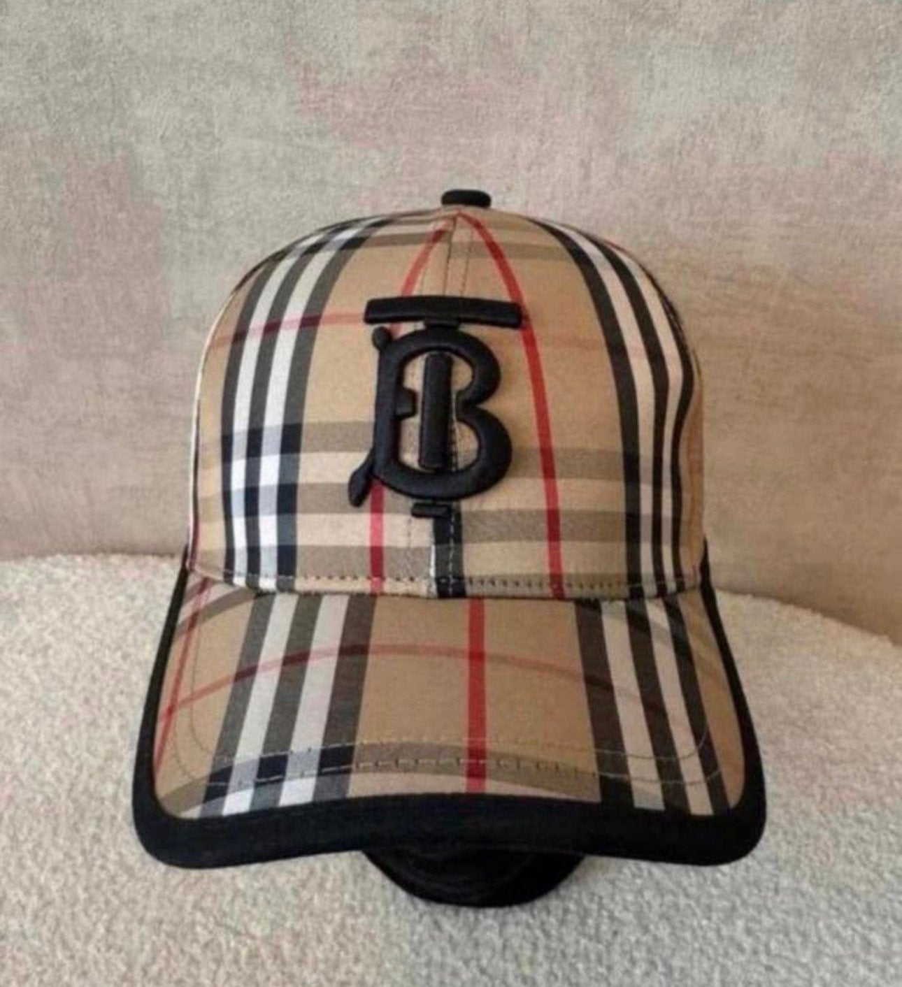 Burberry/gucci pet, Ophalen of Verzenden, Zo goed als nieuw