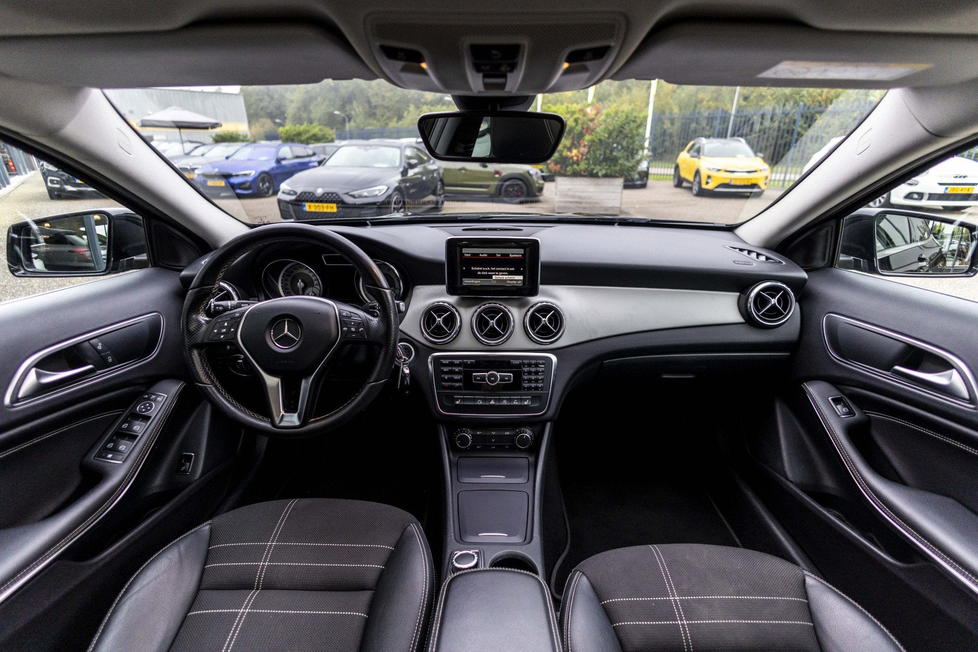 Mercedes-Benz GLA 200 Prestige Elektrisch glazen panorama-da, Gebruikt, Euro 6, 715 kg, Zwart