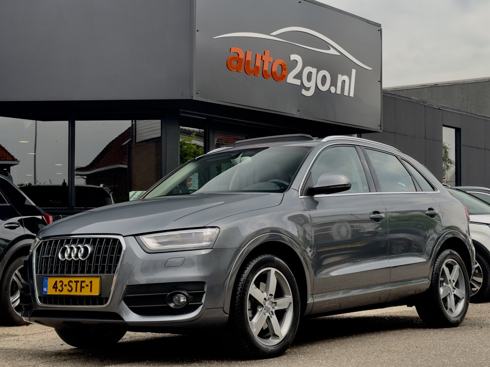 Audi Q3 2.0 TFSI AUT7 QUATTRO S-LINE 211PK PANODAK LEDER NAV, Auto's, Euro 5, Gebruikt, 4 cilinders, Origineel Nederlands