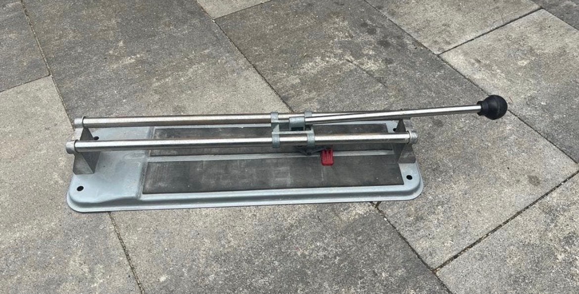 Tegelsnijder voor tegels tot 34 cm, Ophalen of Verzenden, Gebruikt, 20 tot 40 cm