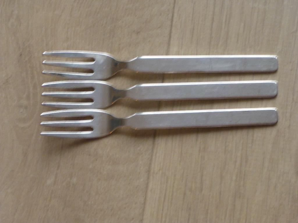 3 gebaksvorkjes, verzilverd, gemerkt douwe egberts hooijkaas, Ophalen of Verzenden, Zo goed als nieuw, Zilver, Los bestek