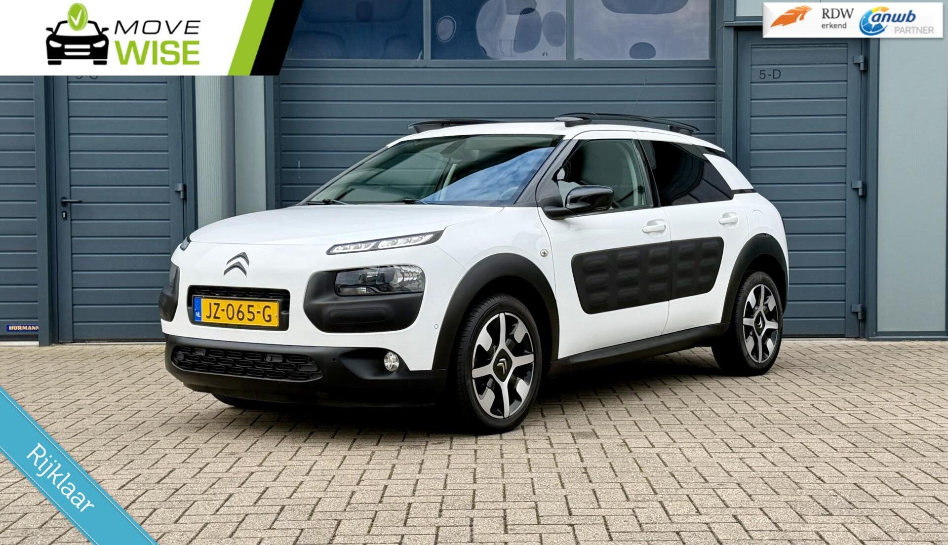 Citroen C4 Cactus 1.2 - 110pk Shine | Trekhaak | Rijklaar &, Auto's, Voorwielaandrijving, Stof, 1199 cc, 995 kg