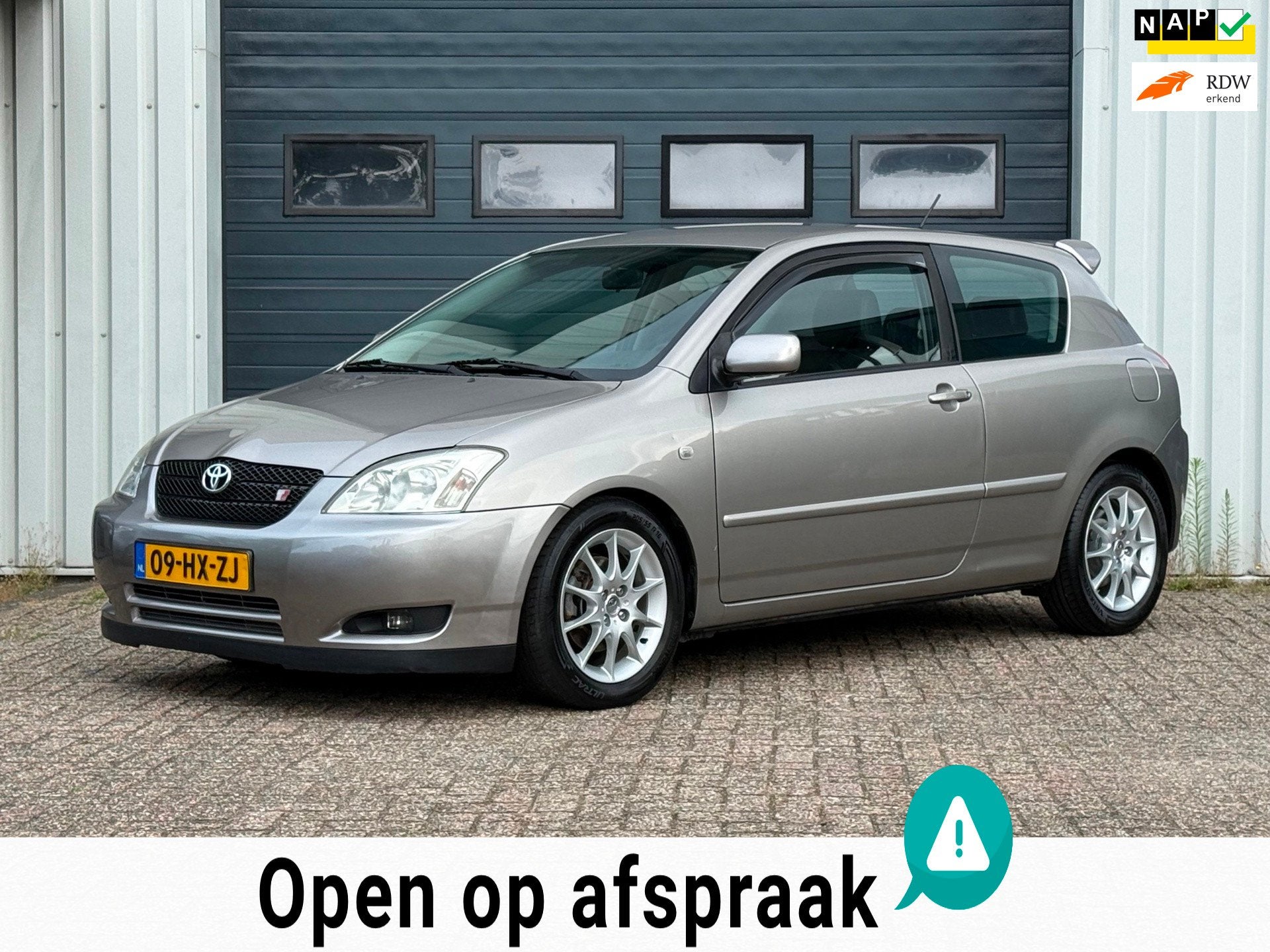 Toyota Corolla 1.8 VVTL-i T-Sport CARPLAY / CLIMA / NAP, Auto's, Toyota, Voorwielaandrijving, 450 kg, Gebruikt, Handgeschakeld