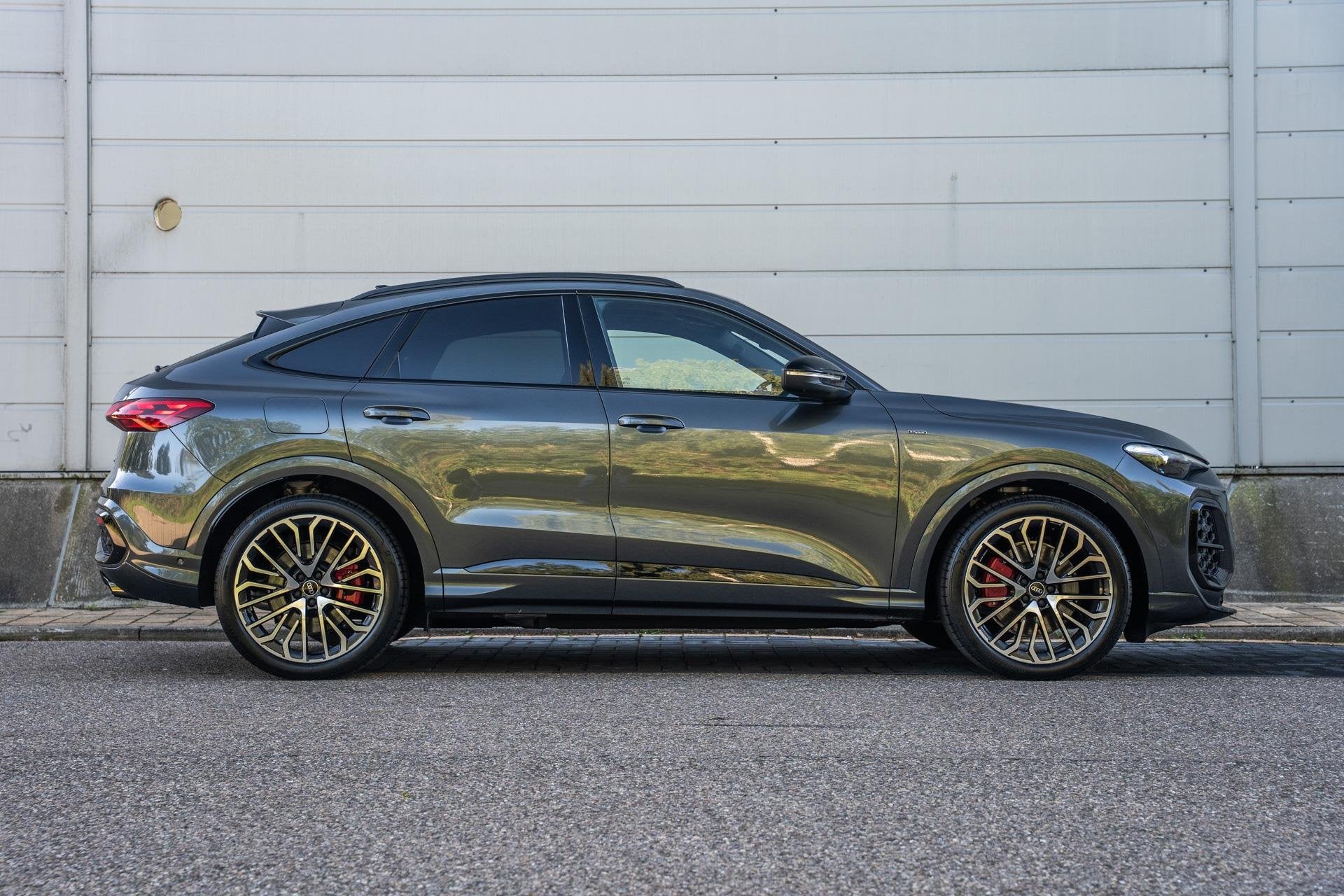 Audi Q5 Sportback 2.0 TFSI e-hybrid quattro S Edition Compet, 12 maanden, 4 cilinders, 150 min, Bedrijf