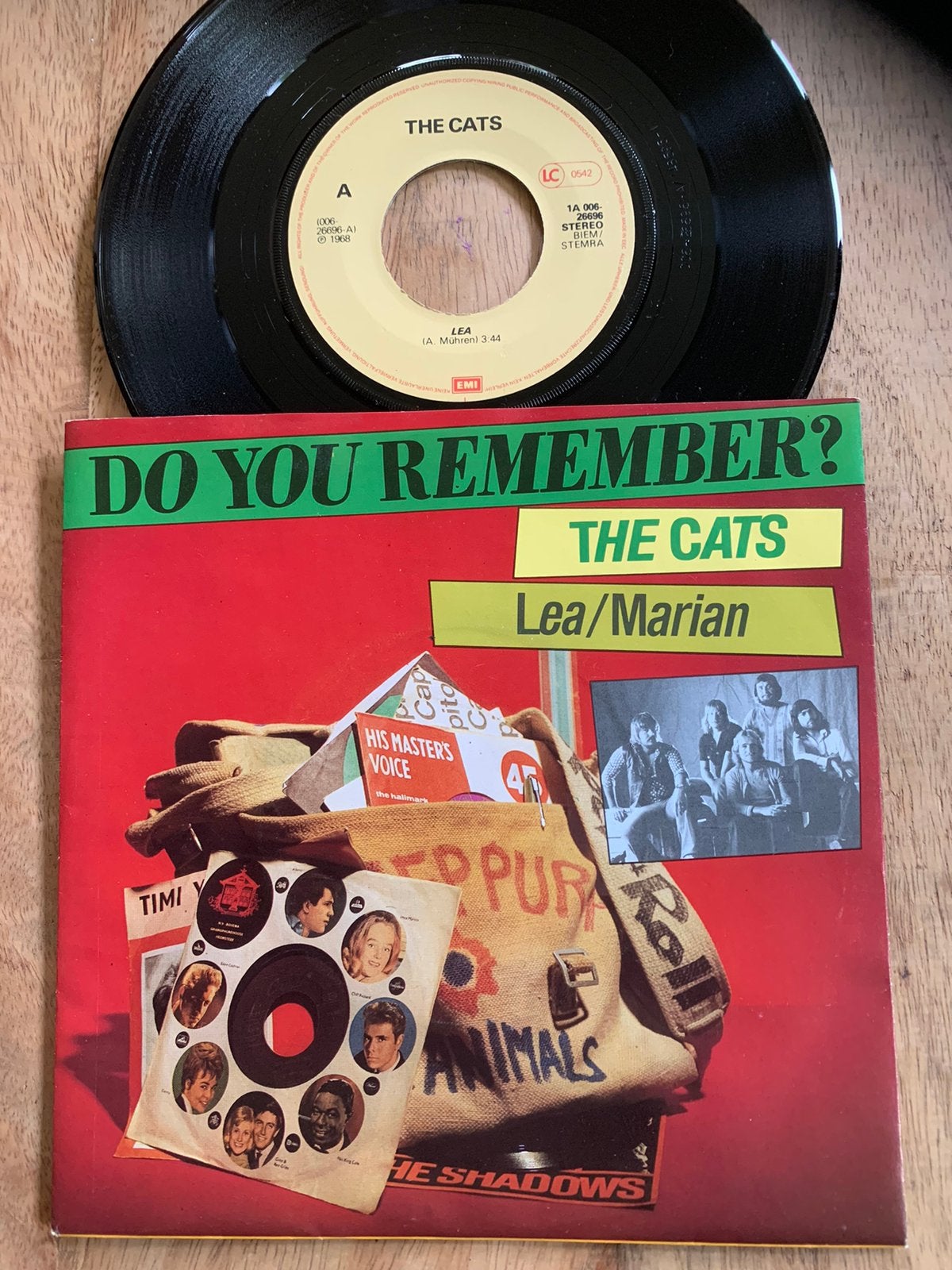 Nederpop Volendam The Cats vinyl single Lea Marian, Ophalen of Verzenden, Zo goed als nieuw, Pop