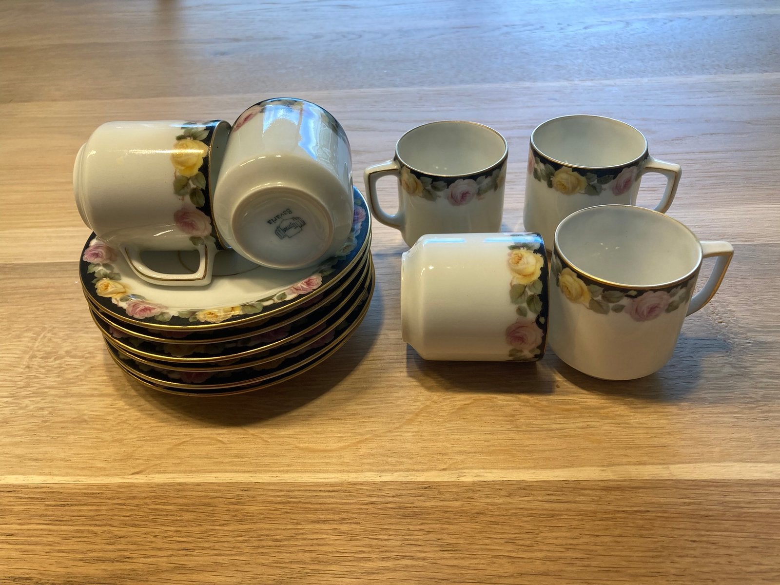 Kop en schoteltjes 6x, Huis en Inrichting, Keuken | Servies, Ophalen of Verzenden, Zo goed als nieuw, Overige stijlen, Kop(pen) en/of Schotel(s)
