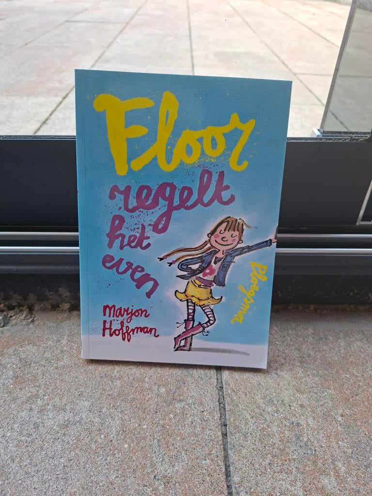 Floor regelt het even - Marjon Hoffman (kinderboek), Ophalen of Verzenden, Zo goed als nieuw, Marjon Hoffman, Fictie