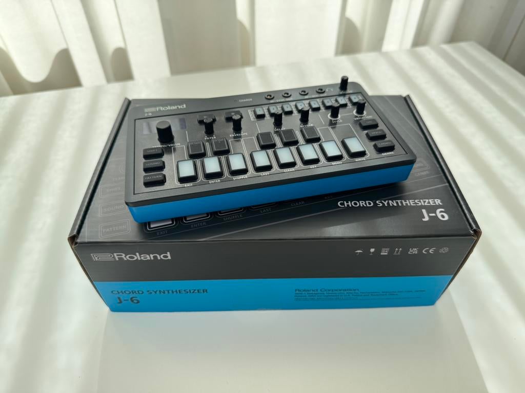 Roland AIRA Compact J-6 Chord Synthesizer, Ophalen, Roland, Overige aantallen, Zo goed als nieuw