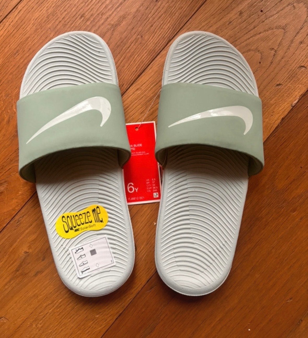 Nike slippers - mintgroen - maat 38,5, Kinderen en Baby's, Ophalen of Verzenden, Zo goed als nieuw