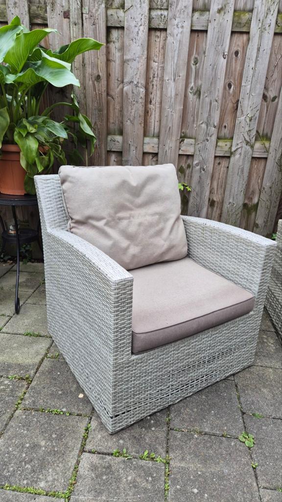 Comfortabele Wicker Tuinstoel met Kussens, Tuin en Terras, Tuinstoelen, Gebruikt, Wicker, Ophalen of Verzenden