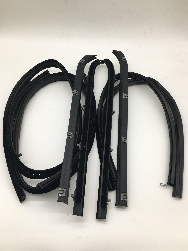 Te koop Afdichting set achter deuren Suburban chevrolet c20, Auto diversen, Ophalen of Verzenden
