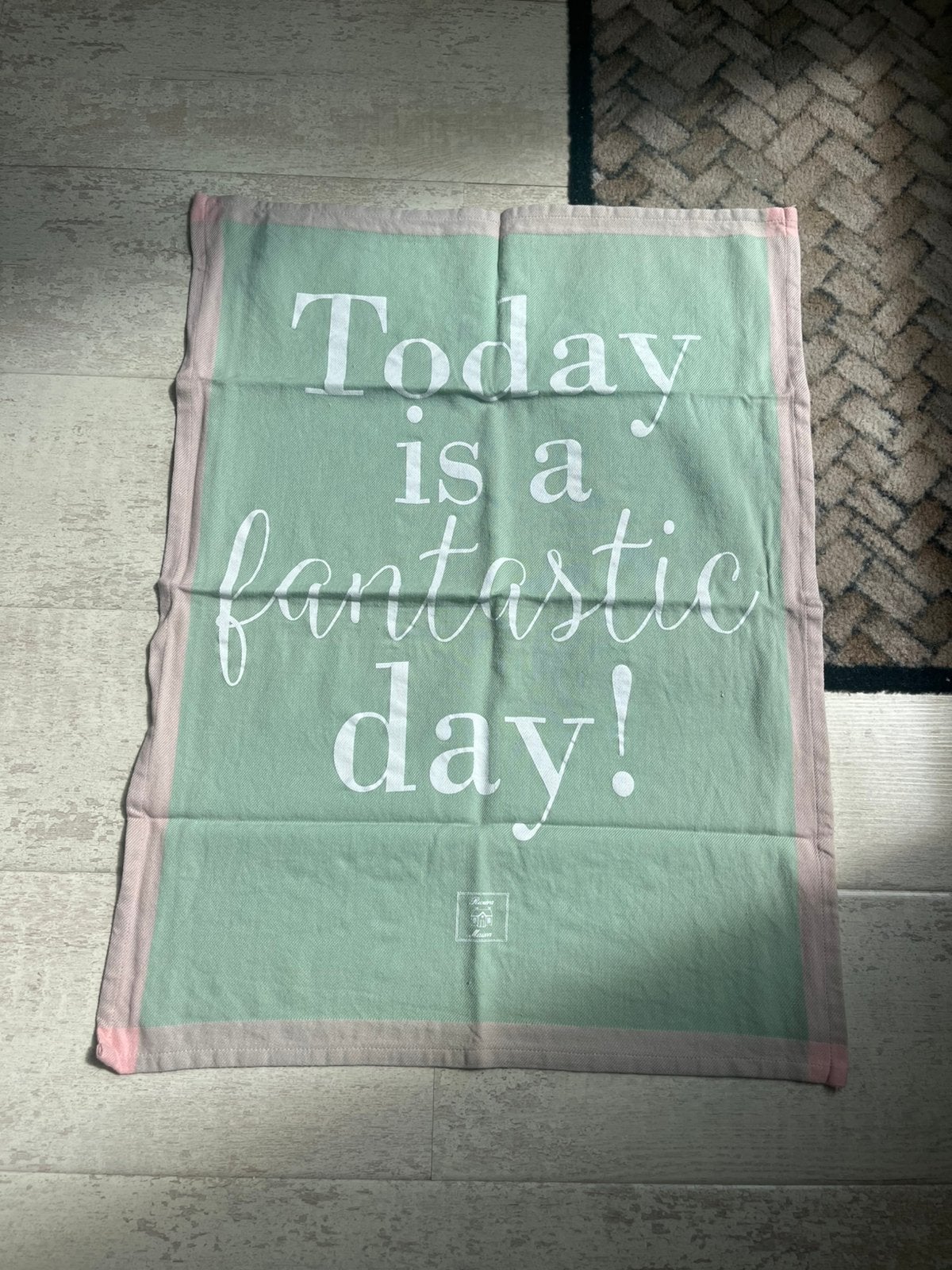 Te koop: Rivièra Maison theedoek, today is a fantastic day!, Huis en Inrichting, Keuken | Textiel, Ophalen of Verzenden, Nieuw