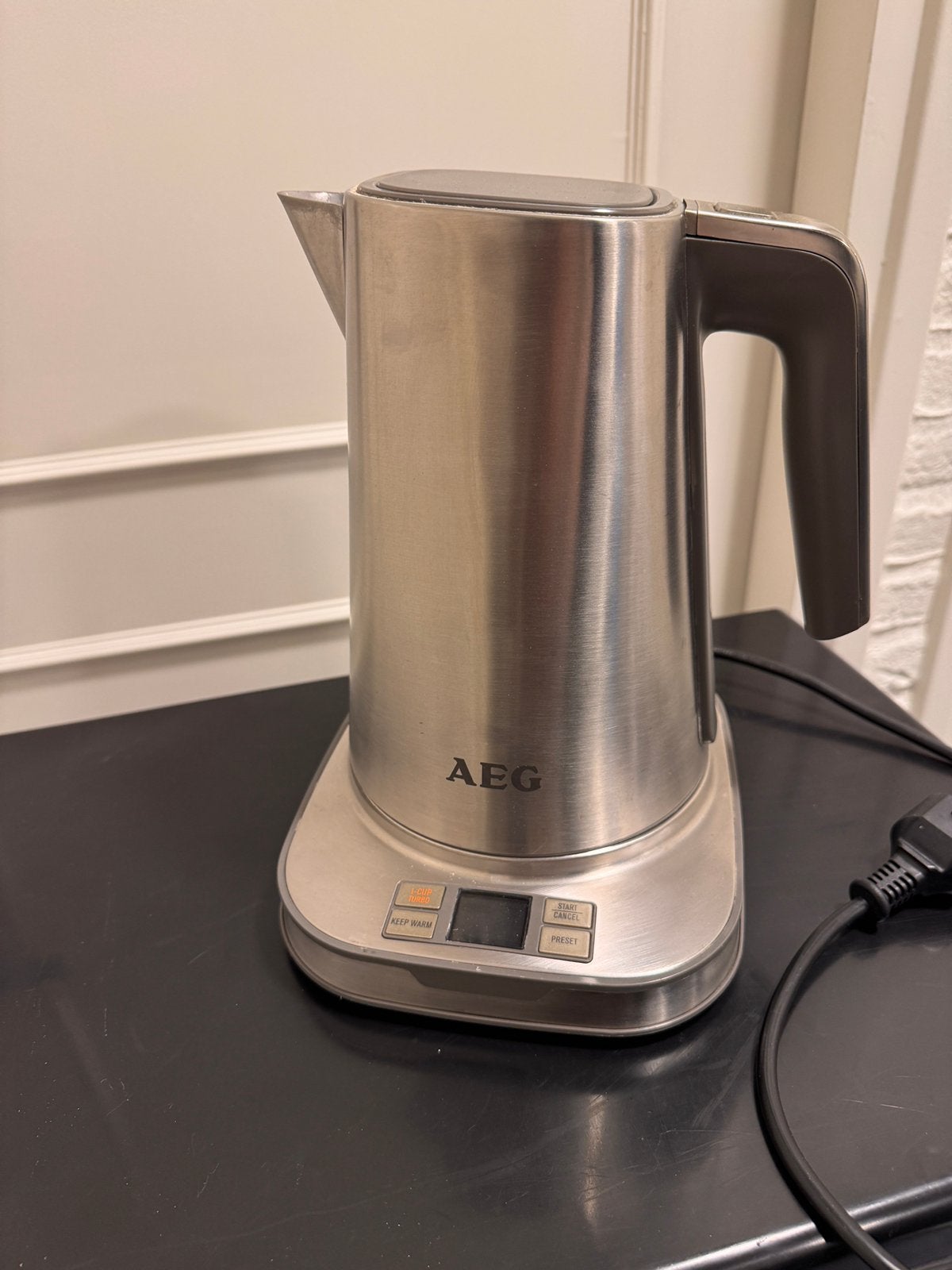 AEG design waterkoker, Witgoed en Apparatuur, 1 tot 2 liter, Ophalen, Zo goed als nieuw