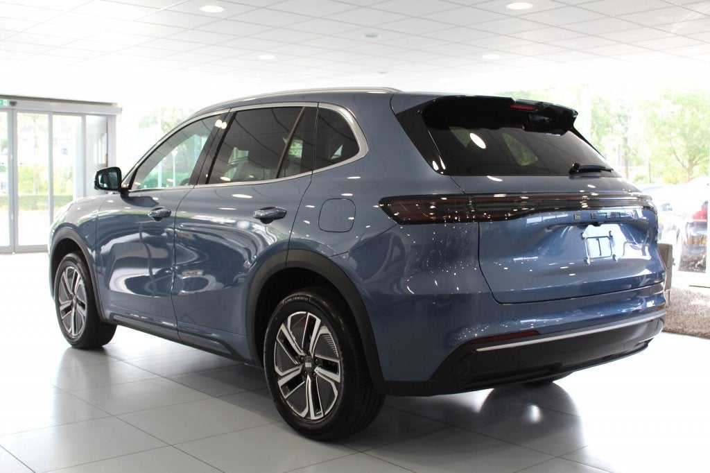 GEELY Starray EM-i 1.5 Pro Plug-in/CARPLAY/CRUISE/360, Automaat, Zwart, 4 cilinders, Blauw