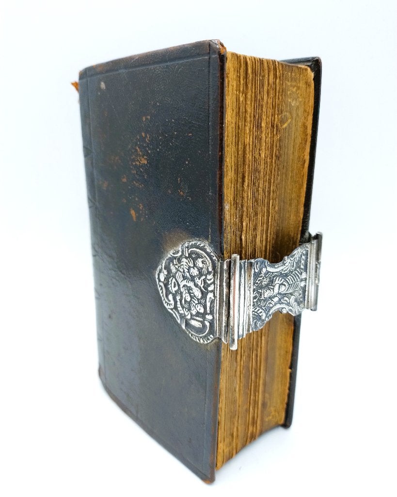 Bijbel met zilveren slot, J.J. Jonker uit Meppel, 1860, Verzenden, Bijbel