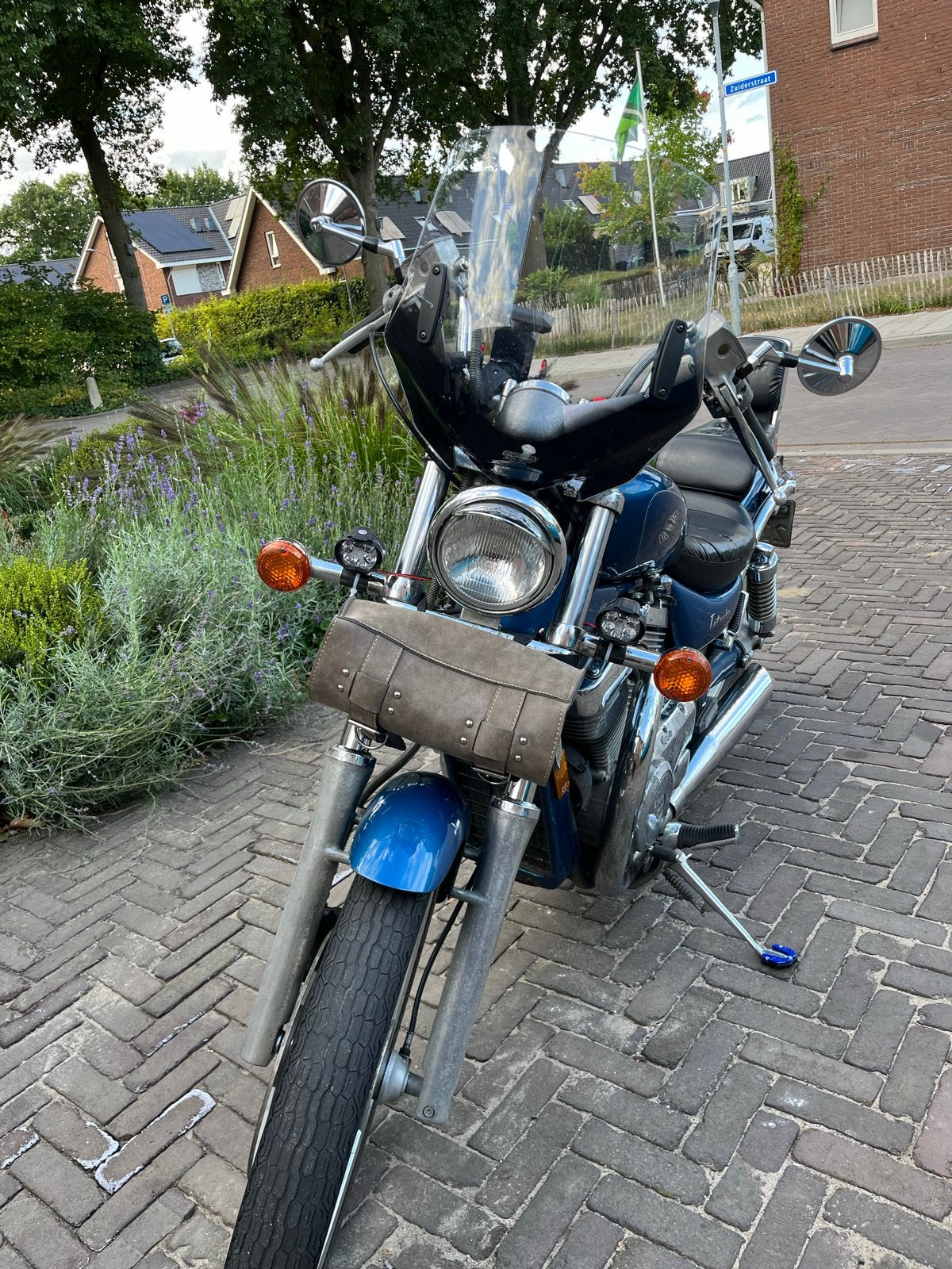 Suzuki Intruder 750 cc met lichte schade, motorisch in orde, Motoren, Motoren | Suzuki, Particulier, Chopper, meer dan 35 kW, 2 cilinders