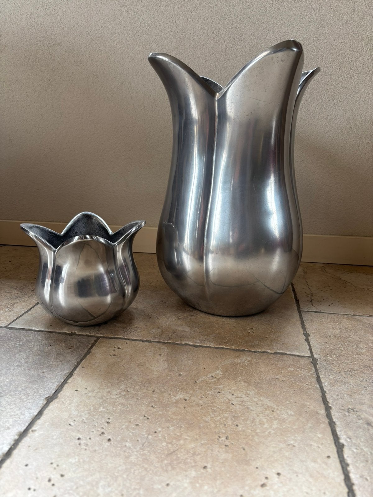 Brass & Boom aluminium tulpvazen, Huis en Inrichting, Woonaccessoires | Vazen, Ophalen of Verzenden, Gebruikt, Zilver, Overige materialen