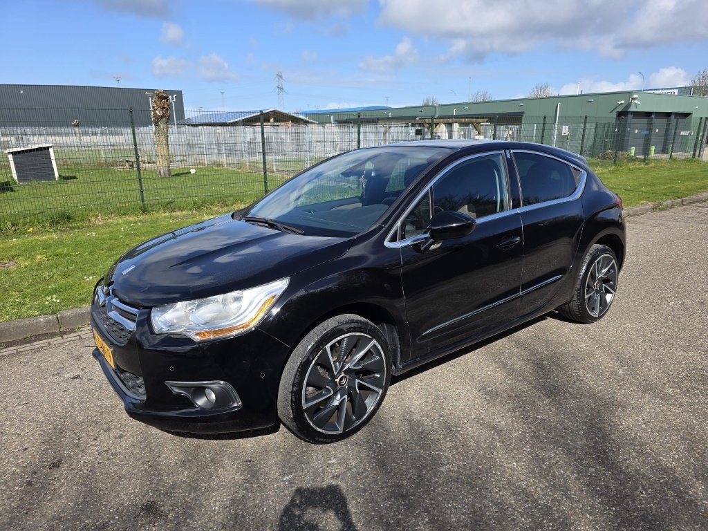 Citroën DS4 1.6 THP 147KW 2012 Zwart, Voorwielaandrijving, Bi-Xenon koplampen, 1250 kg, 4 cilinders