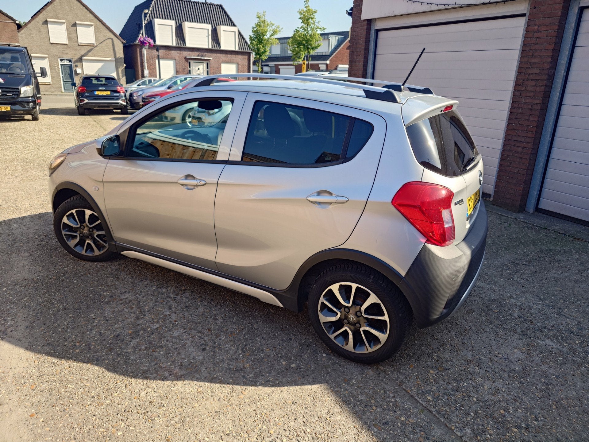 Opel KARL 1.0 Rocks Online Edition Automaat Dealer onderhoud, Auto's, Opel, Stof, Gebruikt, Parkeersensor, Origineel Nederlands