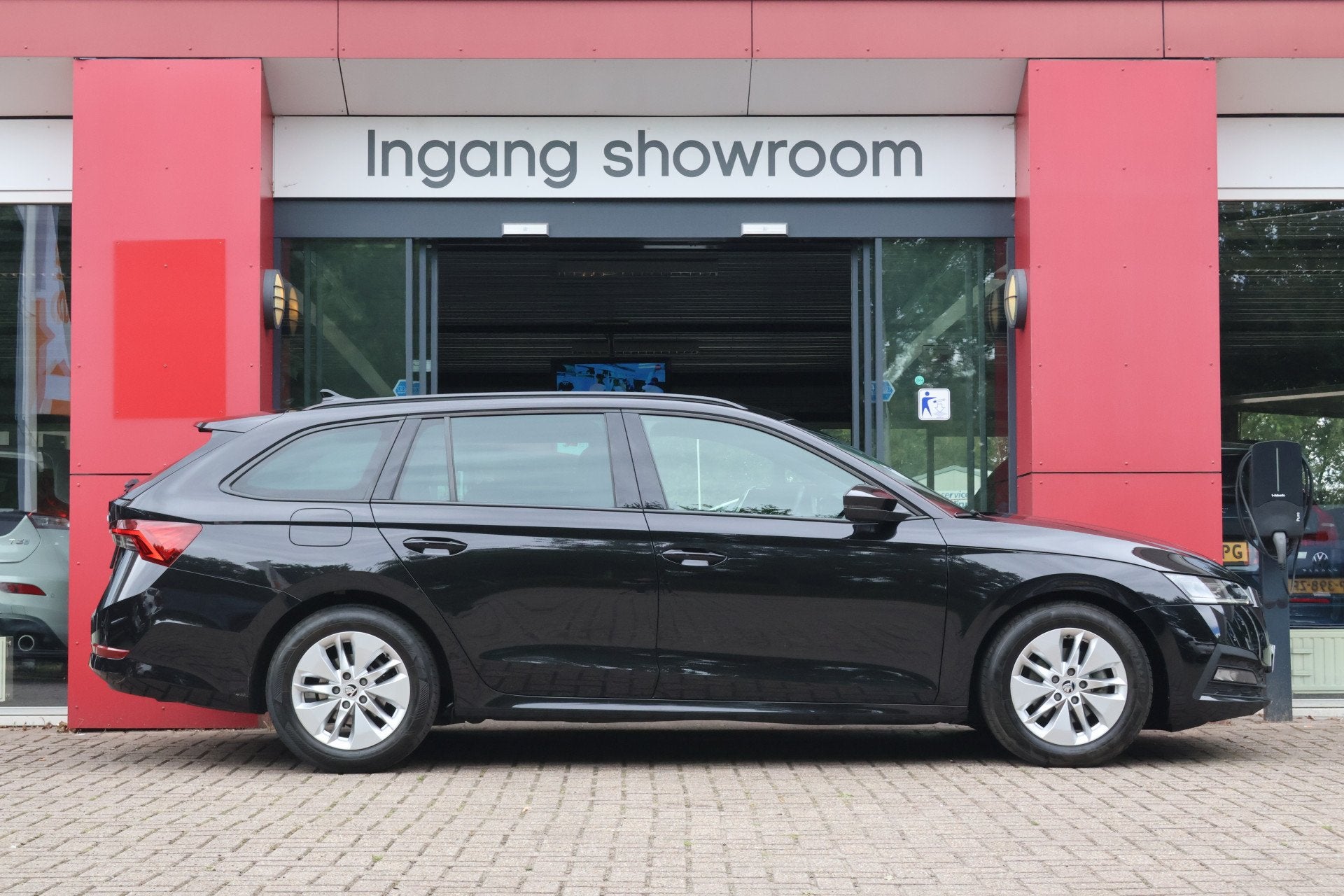 Skoda Octavia Combi 1.0 e-TSI Sport Business | Virtual Cockp, Stof, Gebruikt, 1257 kg, Zwart