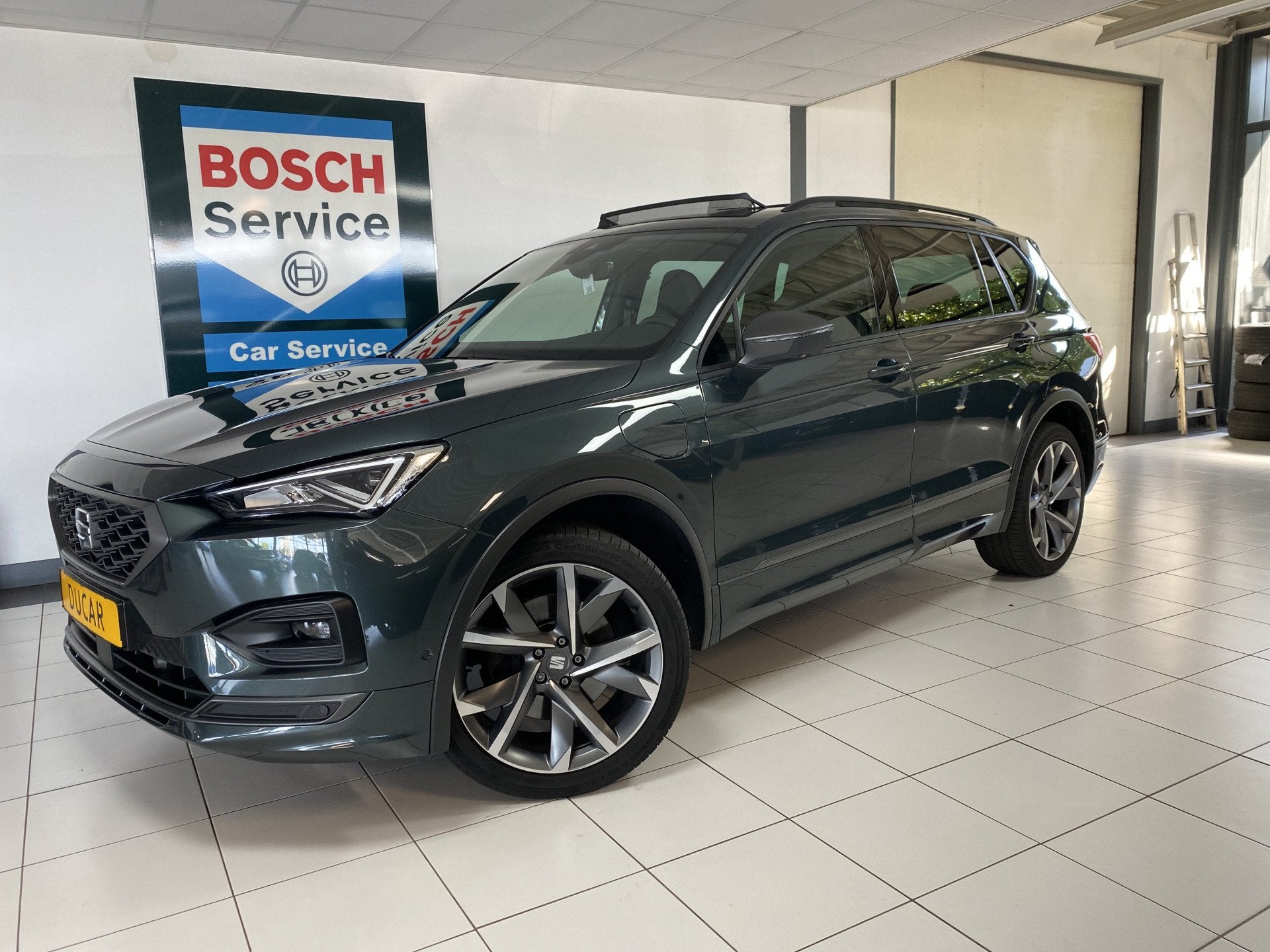 SEAT Tarraco 1.4 TSI e-Hybrid PHEV FR Panoramadak / 360 came, 12 maanden, 4 cilinders, Plug-in hybride, Hybride Elektrisch/Benzine