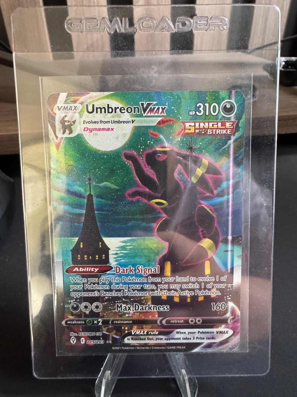 Umbreon VMAX 215 Evolving skies, Hobby en Vrije tijd, Verzamelkaartspellen | Pokémon, Ophalen of Verzenden, Zo goed als nieuw