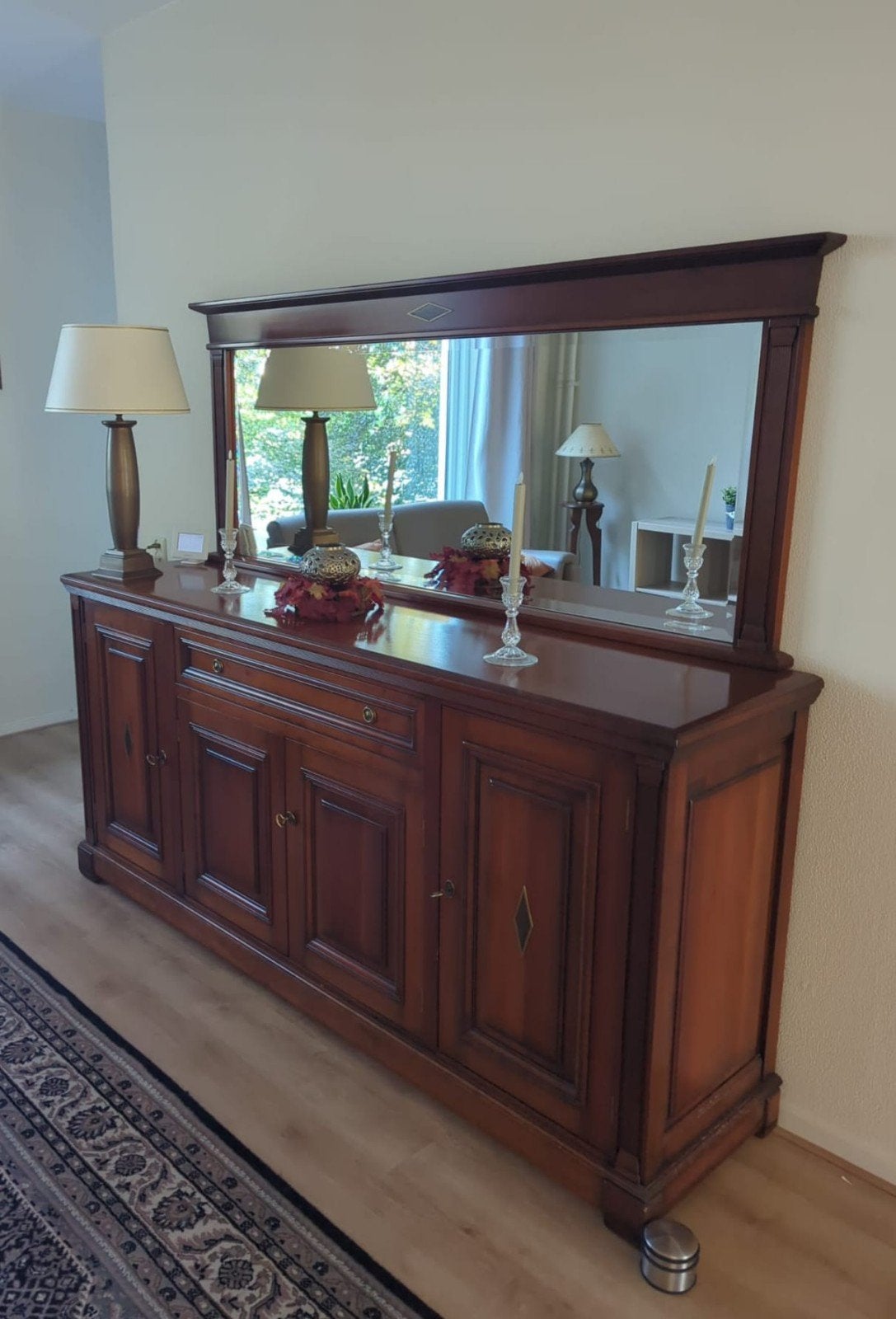 DRESSOIR SEROTINA EXCLUSIEF KERSSENHOUT NIEUWSTAAT!!, Ophalen, Met deur(en), 150 tot 200 cm, Zo goed als nieuw