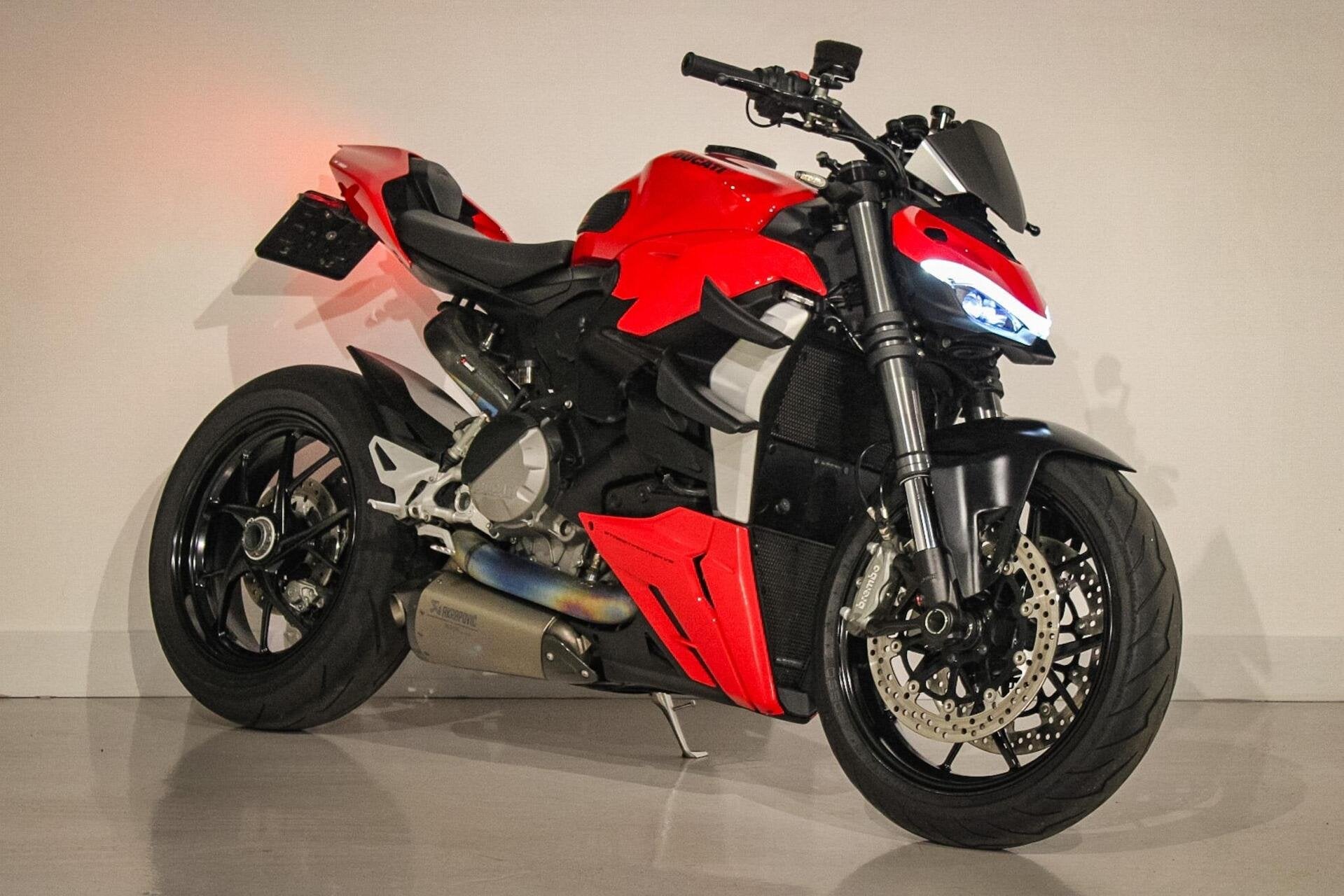 Ducati Streetfighter V2 Akrapovic Titanium UNIEK, Bedrijf, Ducati Streetfighter V2, Meer dan 35 kW, Toermotor