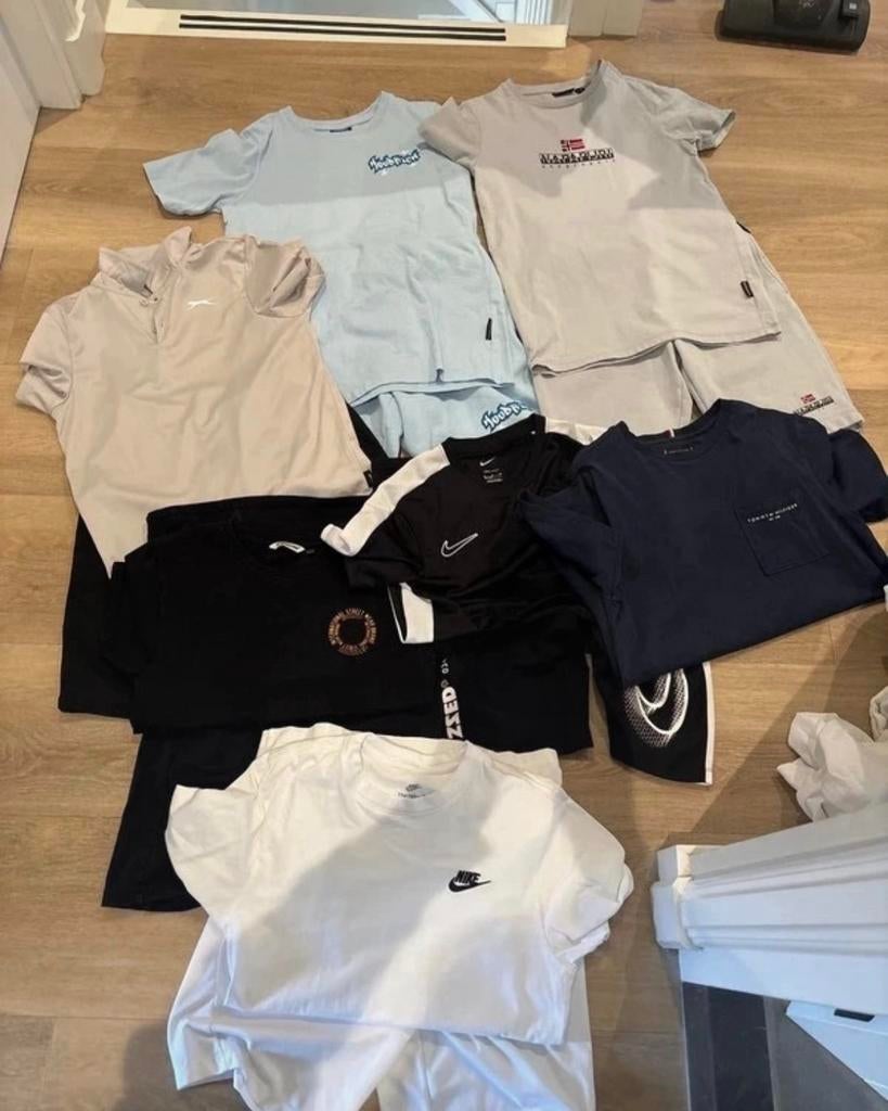 Zomer kledingpakket jongens XS - Nike, Hoodrich, Napapijri, Ophalen of Verzenden, Gebruikt, Maat 164