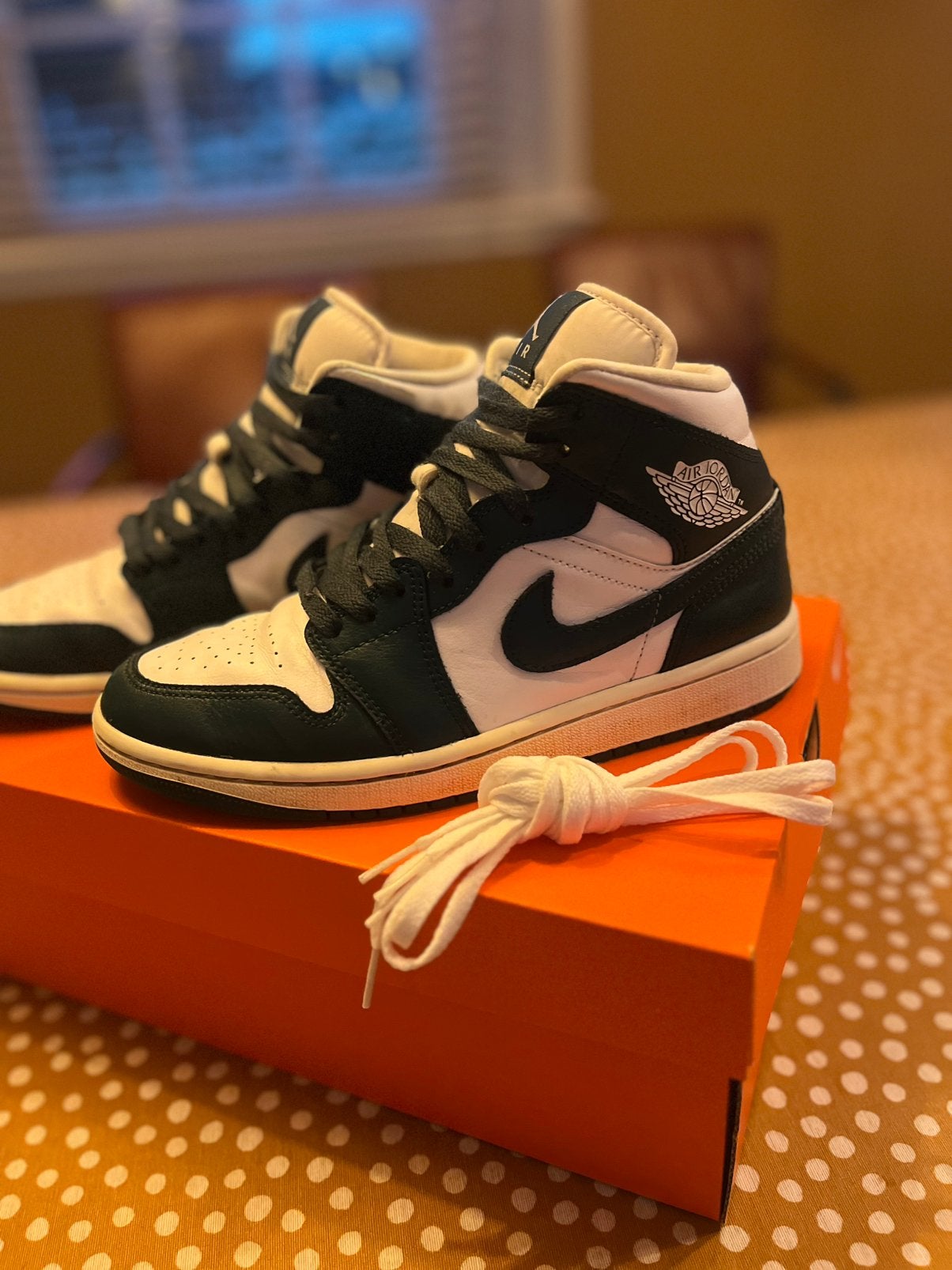 Nike Air Jordan 1 Mid 38.5, Kleding | Dames, Schoenen, Ophalen of Verzenden, Groen, Sneakers of Gympen, Zo goed als nieuw