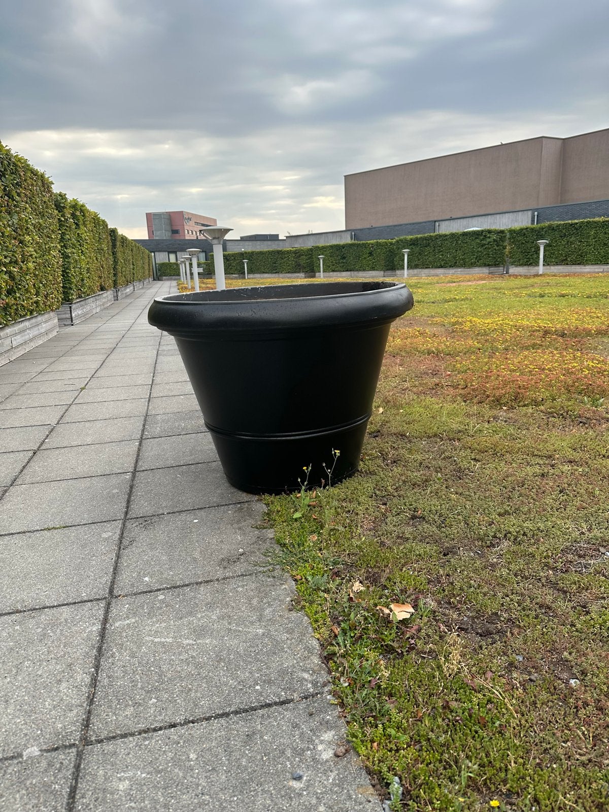 Grote zwarte kunststof bloempot voor tuin/terras, Ophalen, Kunststof, Gebruikt, 40 cm of meer