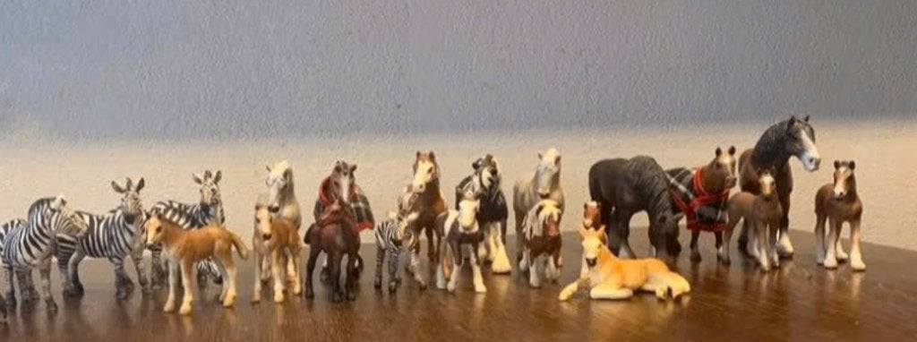 24 schleich paarden, zebra's en veulens, Ophalen, Zo goed als nieuw, Paard, Beeldje of Figuurtje