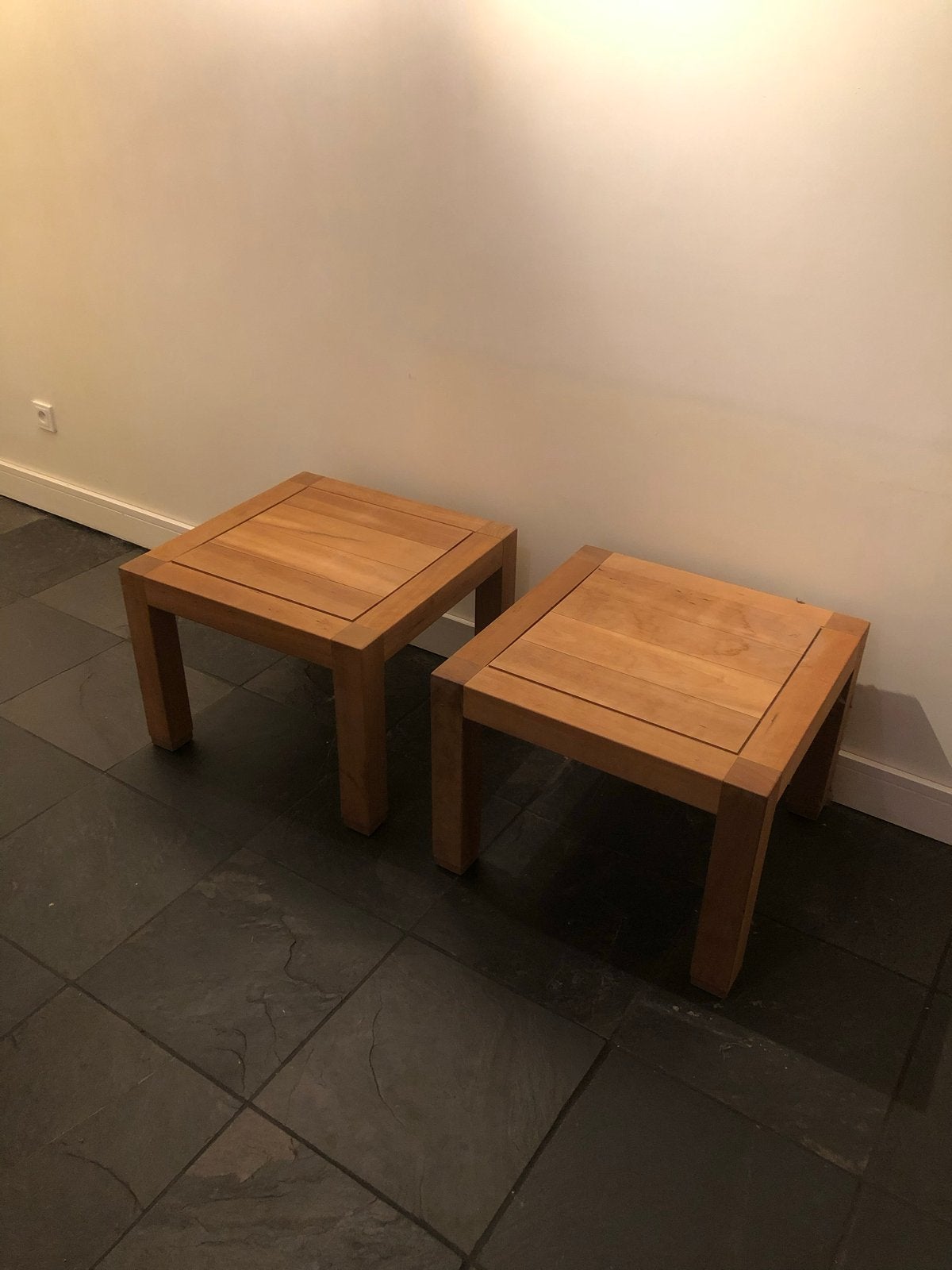 2 kersenhouten bijzettafeltjes, Ophalen, Minder dan 45 cm, Minder dan 55 cm, Gebruikt
