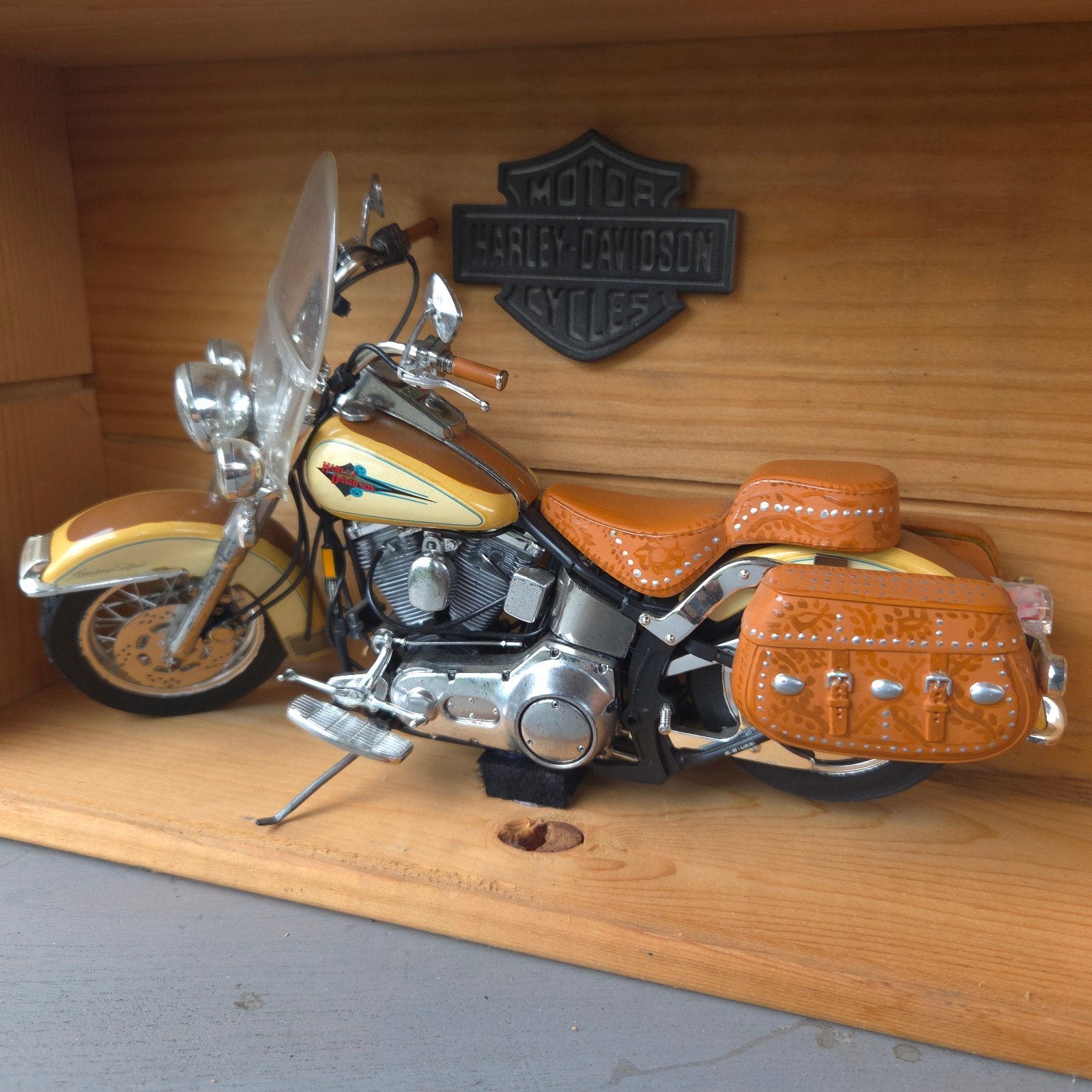 Schaalmodel Harley Davidson.3 D kastje., Ophalen of Verzenden
