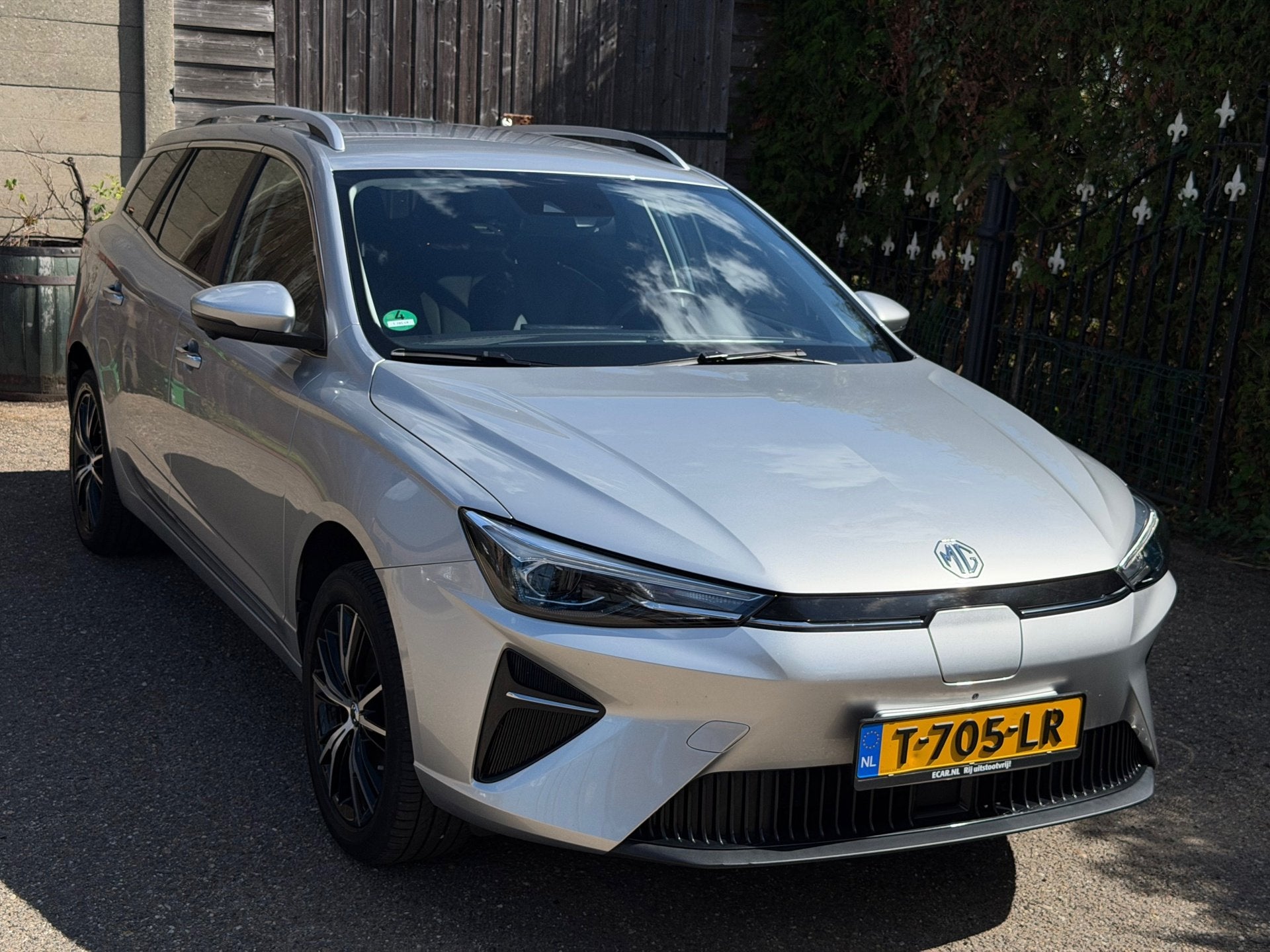 MG MG5 Electric Long Range Luxury 61 kWh Garantie tot 2029 V, Gebruikt, Zwart, 156 pk, 1018 min