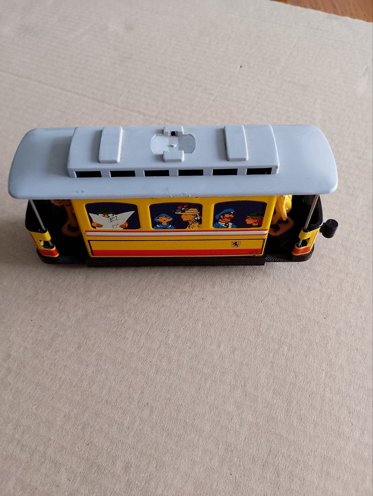 Vintage Grip Speelgoed Tram - Geel met Figuren, Ophalen