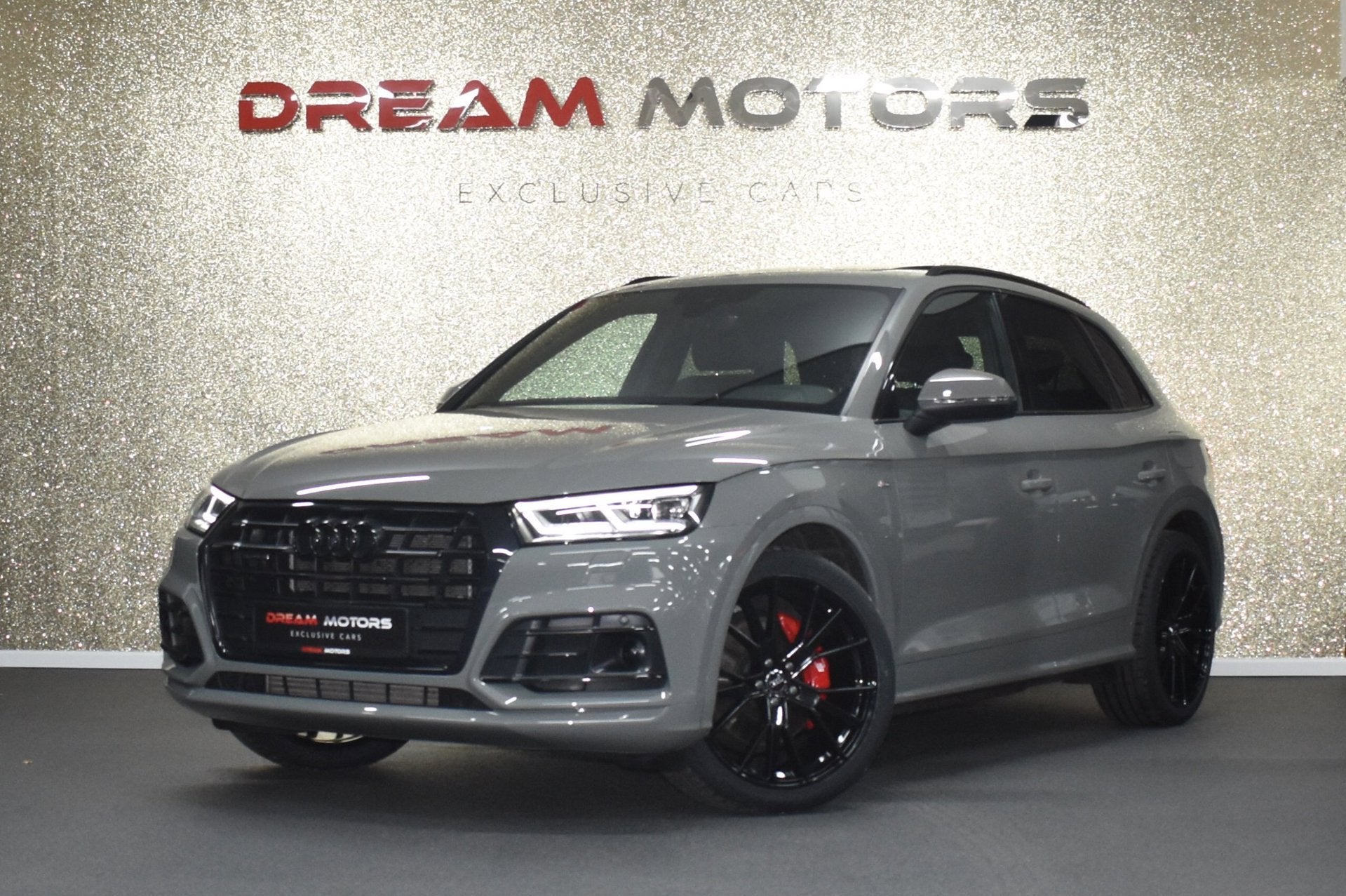 Audi Q5 55 TFSI e Quattro S-Line COMPETITION 367pk | LUCHTVE, Automaat, Dealer onderhouden, 2005 kg, Gebruikt