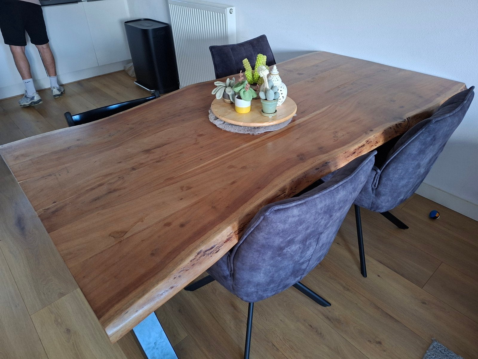 Boomstamtafel met stalen poten, Ophalen, 100 tot 150 cm, 200 cm of meer, Vijf personen of meer