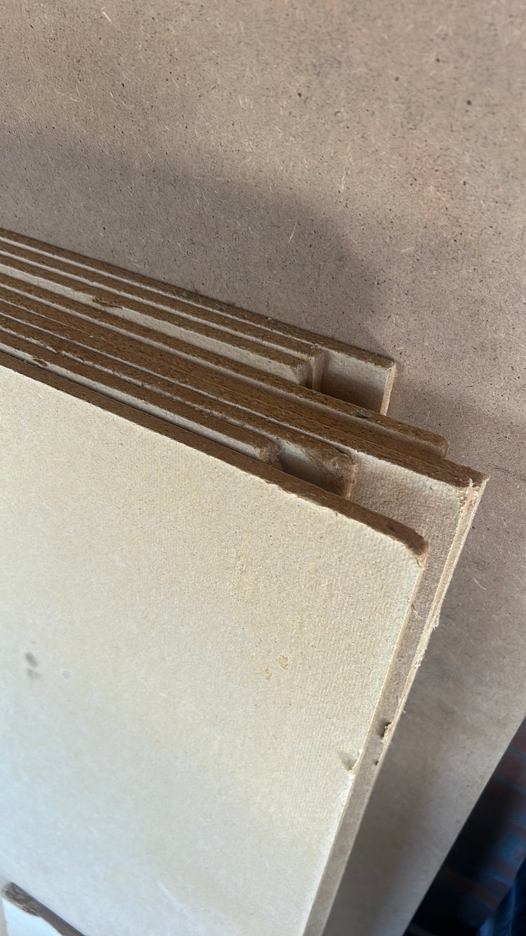 Gratis ondervloer platen bruin 1 cm dik, Ophalen, Zo goed als nieuw, Bruin, Laminaat
